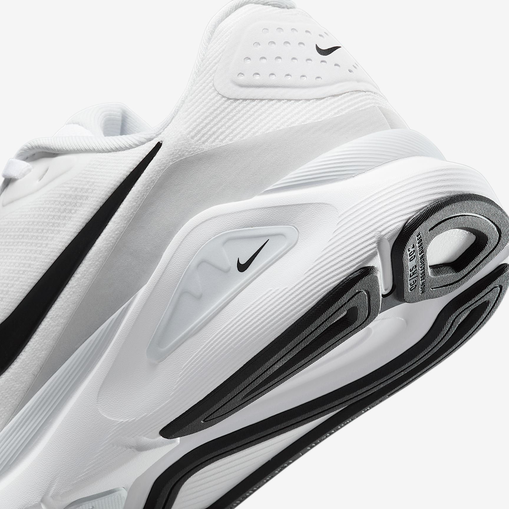 Nike Women's Structure 26 Road Running Shoes Product Image