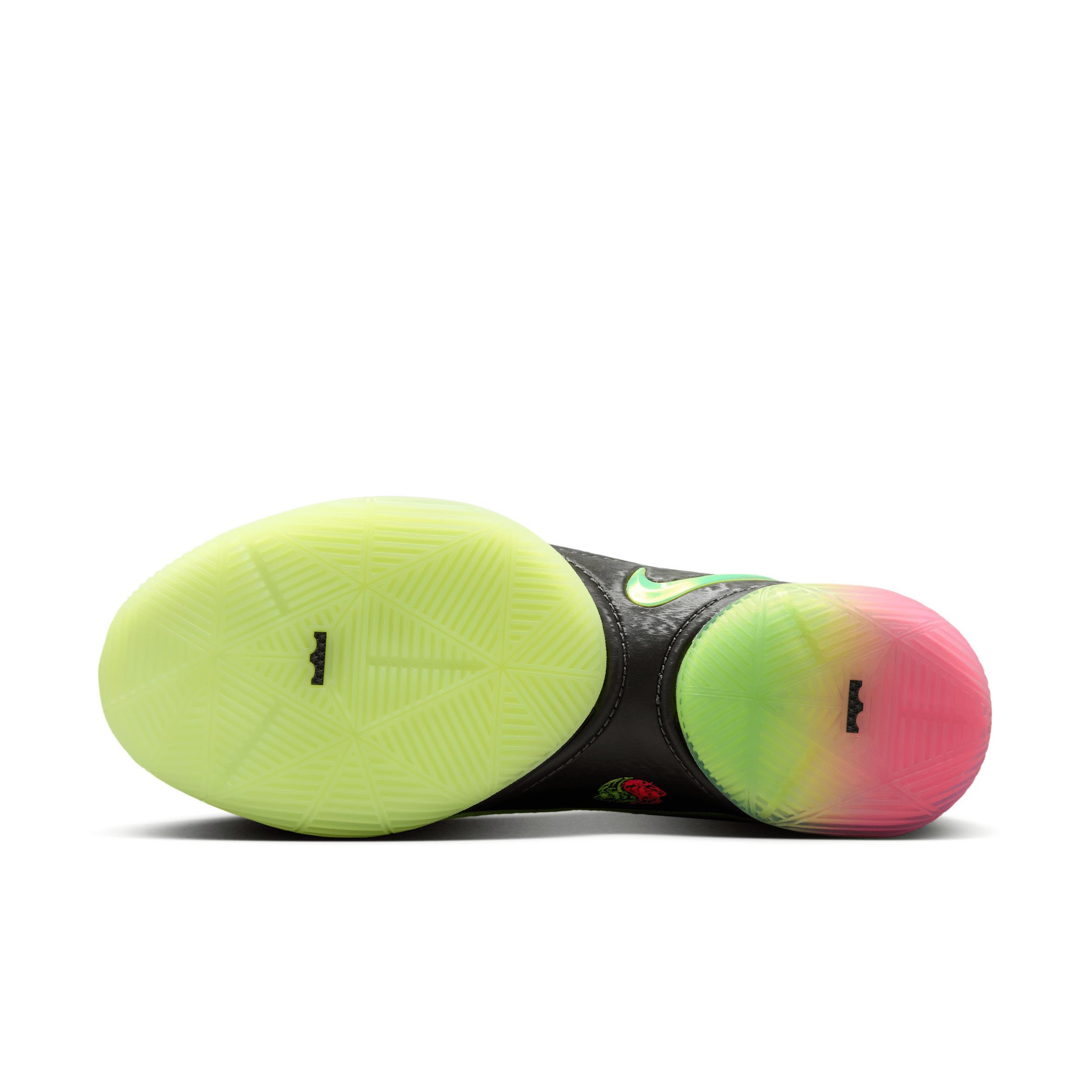 Nike Men's LeBron XXII Basketball Shoes Product Image