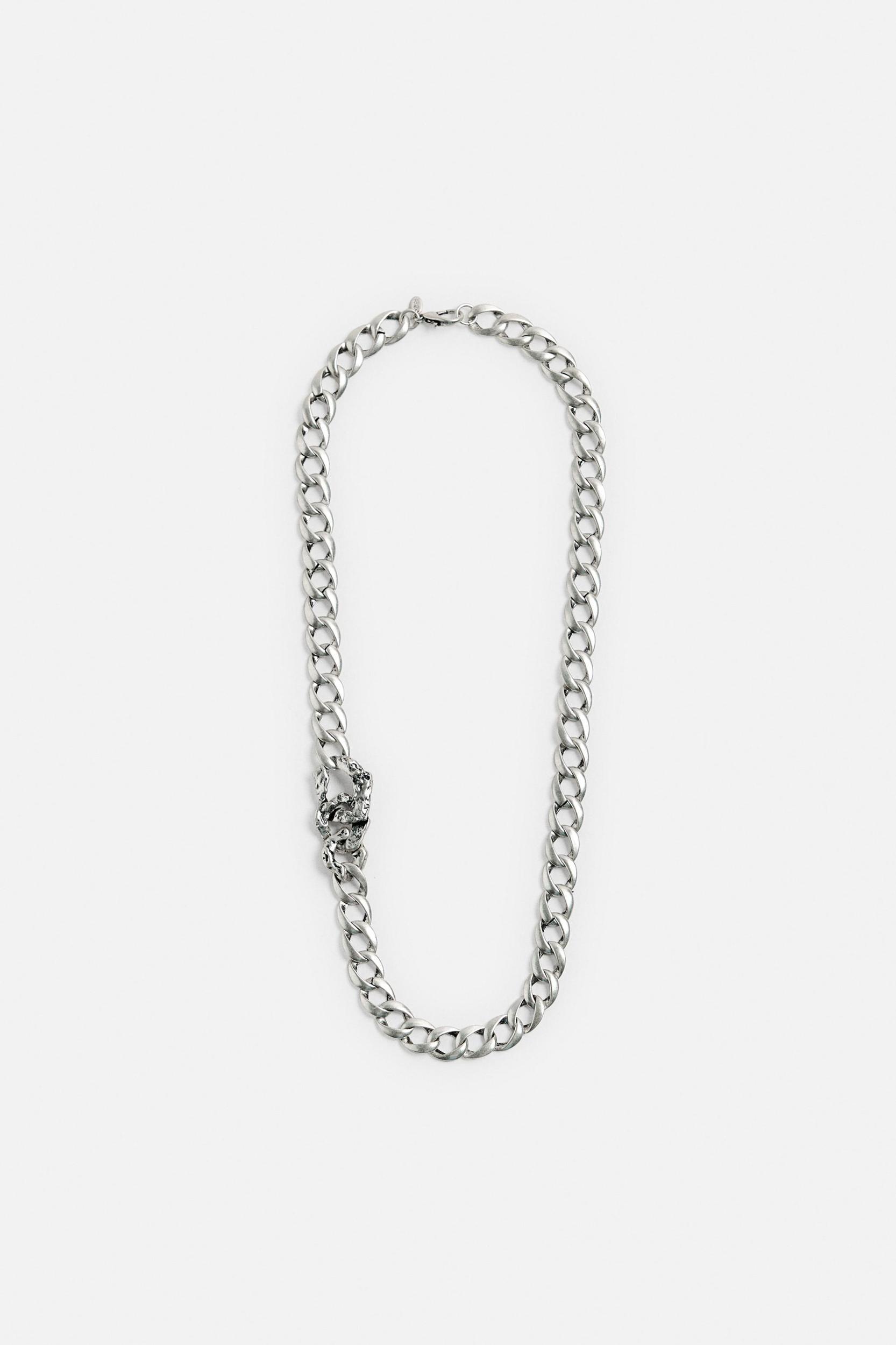 METAL LINK CHAIN NECKLACE Product Image