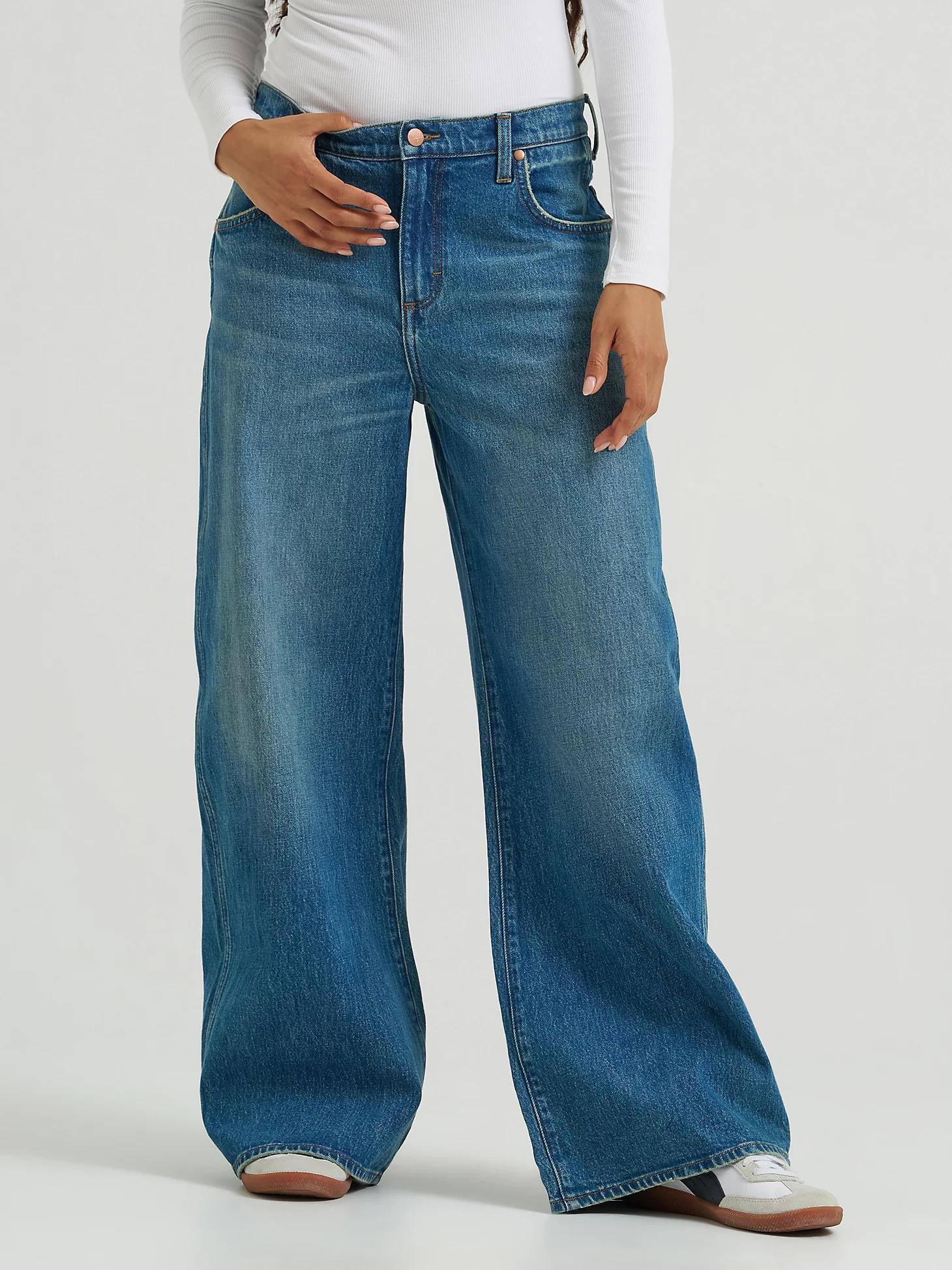 Women's Low Rise Super Baggy Jean | Women's JEANS | Wrangler® Product Image