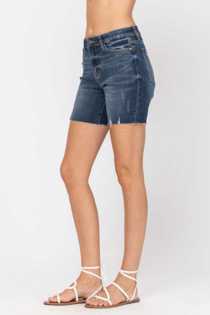 Bonnie Curvy Short Product Image