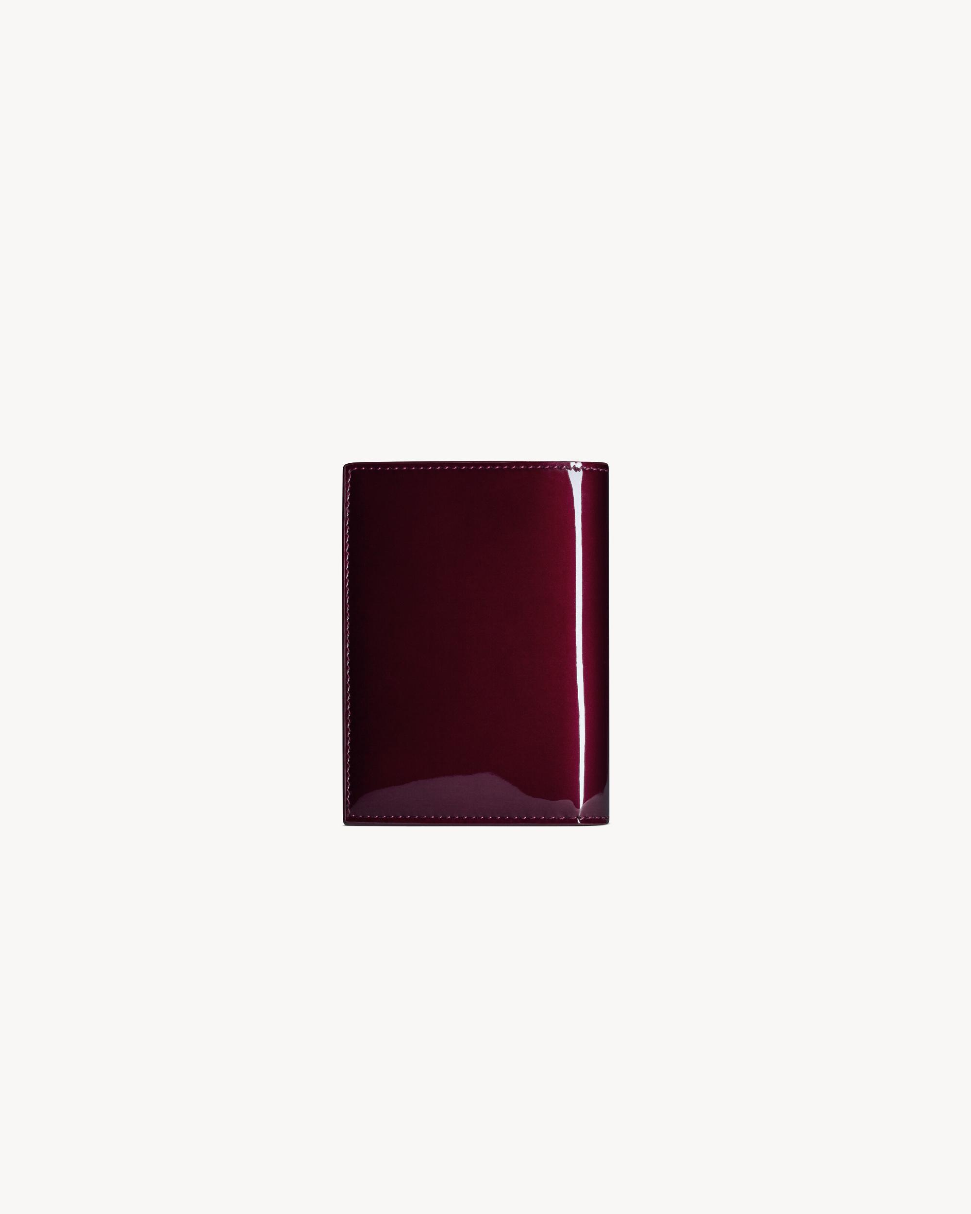 TINY CASSANDRE FRAGMENTS zip card case in grained leather Product Image