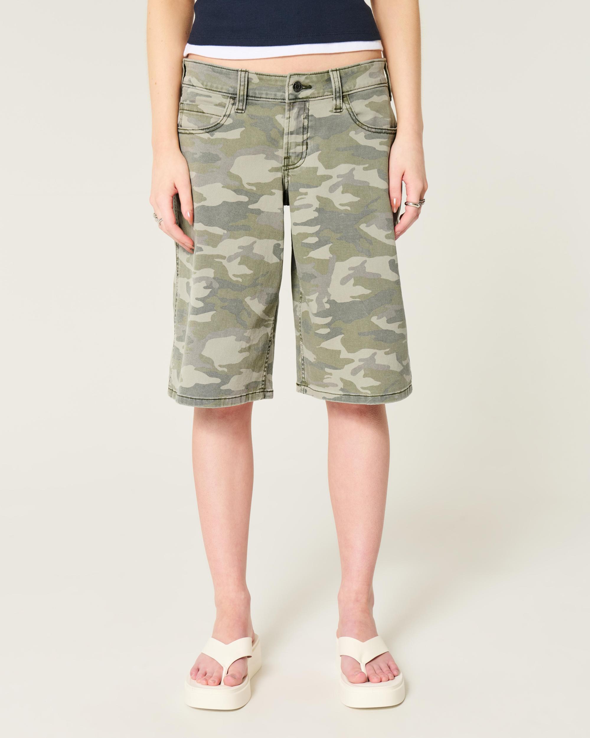 Low-Rise Camo Super Baggy Jort Product Image
