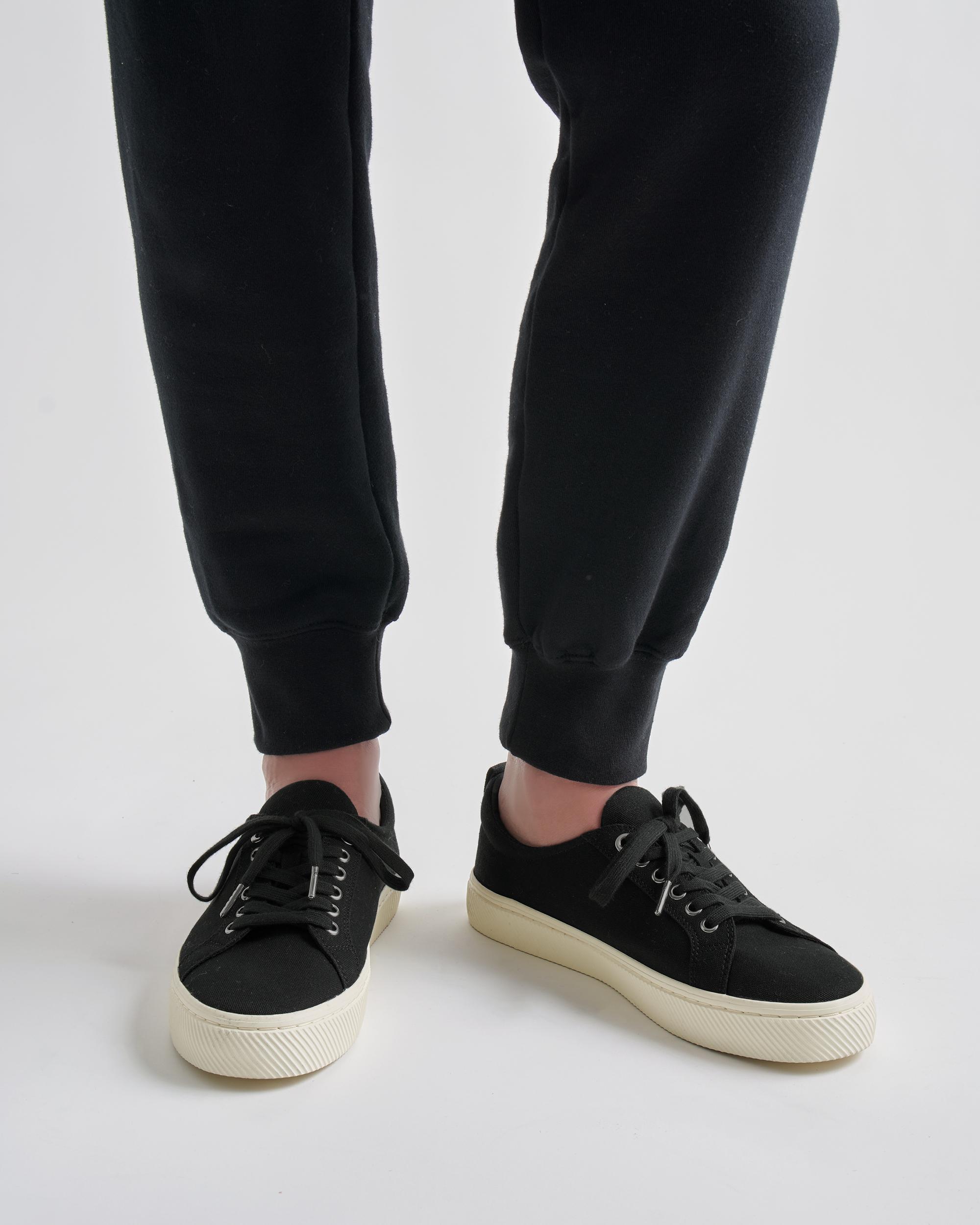 Quince | Men's Eco Cotton Canvas Everyday Sneaker Product Image