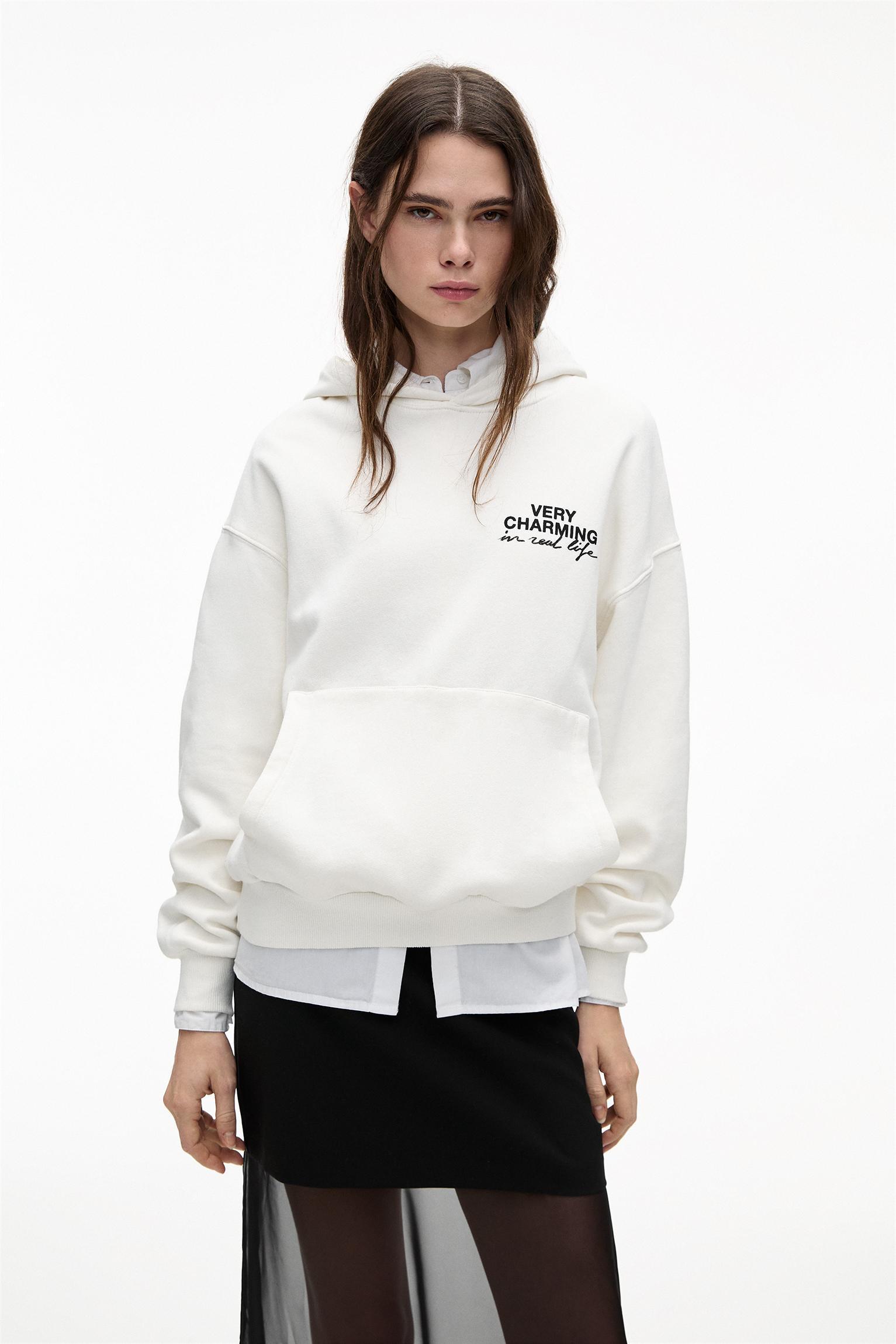 Hoodie with heart keyring Product Image