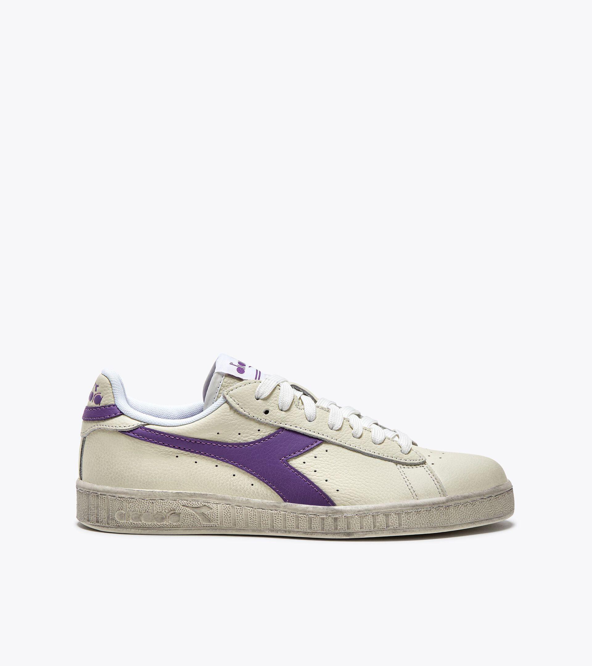 GAME L LOW WAXED Product Image