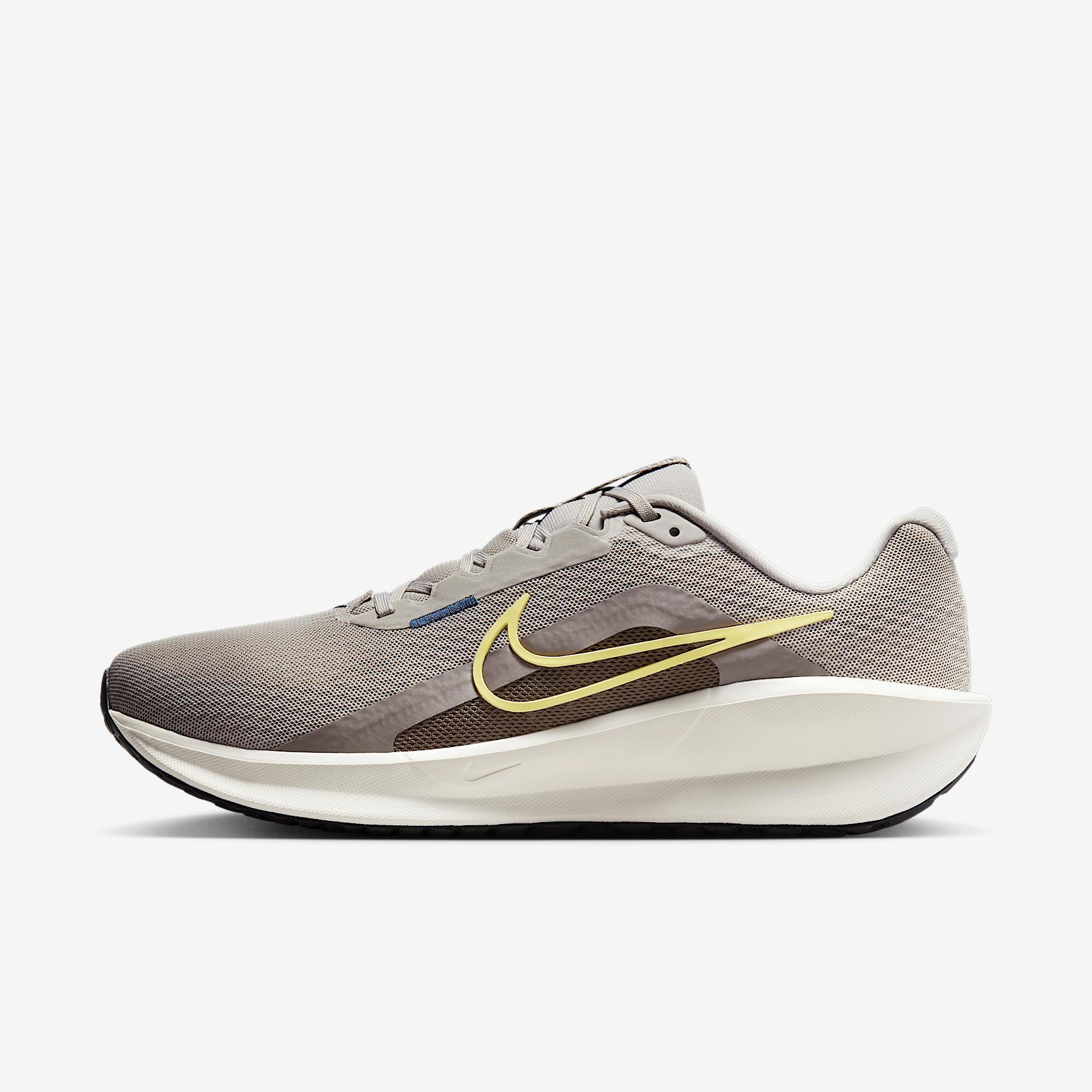 Nike Men's Downshifter 13 Road Running Shoes Product Image