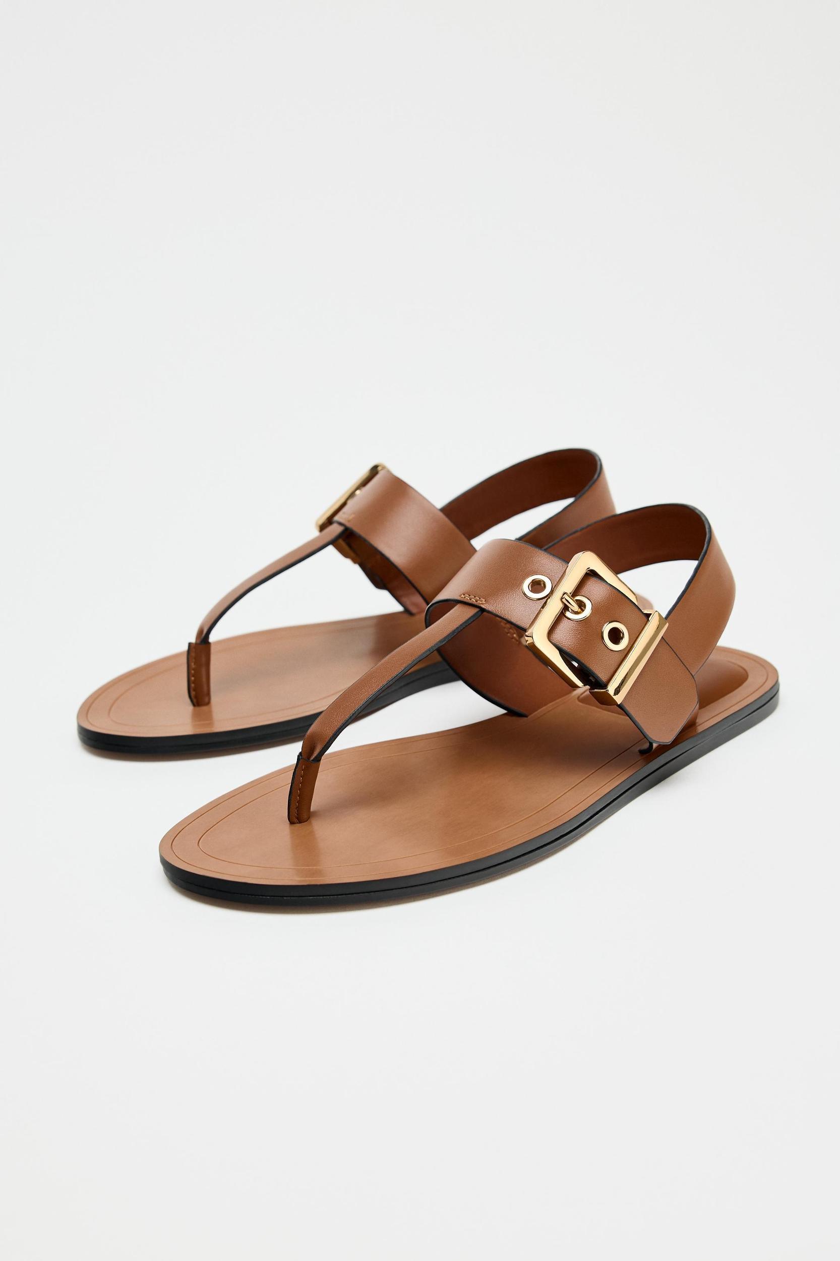 LOW HEELED SANDALS WITH BUCKLE Product Image