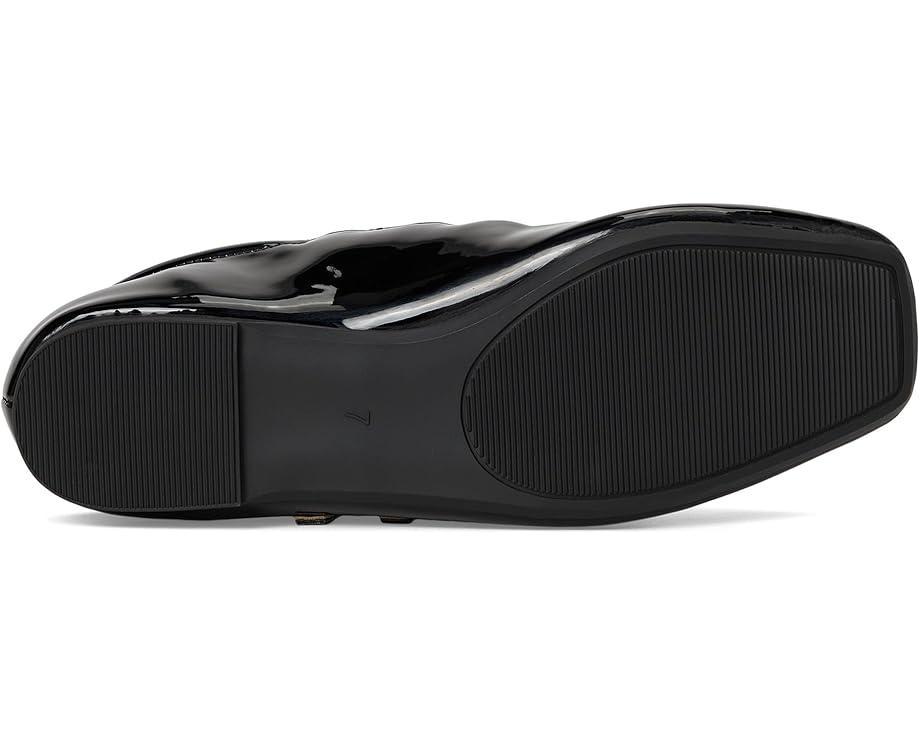Carrie Flat Product Image
