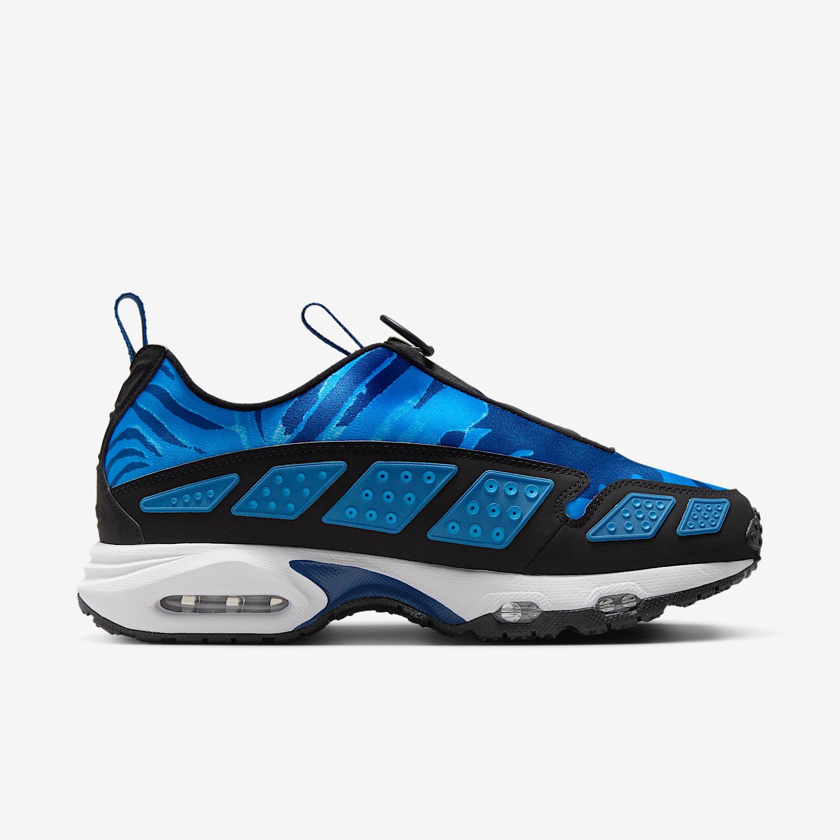 Nike Women's Air Max SNDR Camo Shoes Product Image