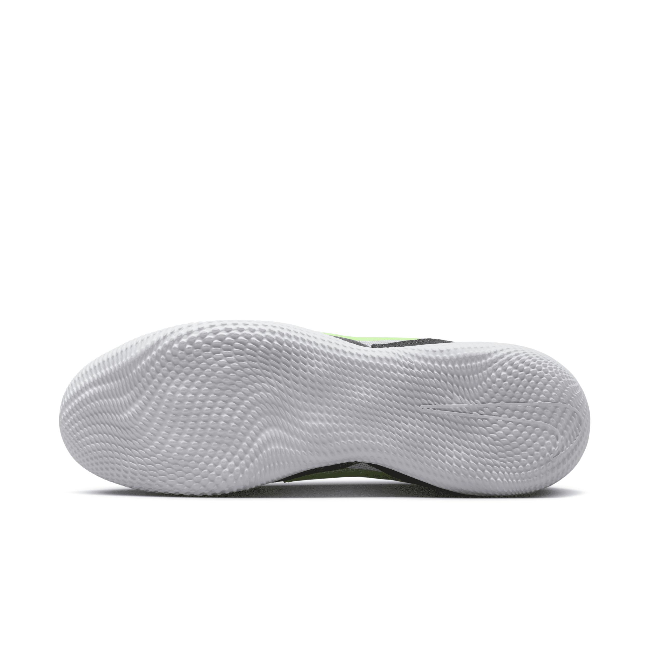 Nike Men's Streetgato Low-Top Soccer Shoes Product Image