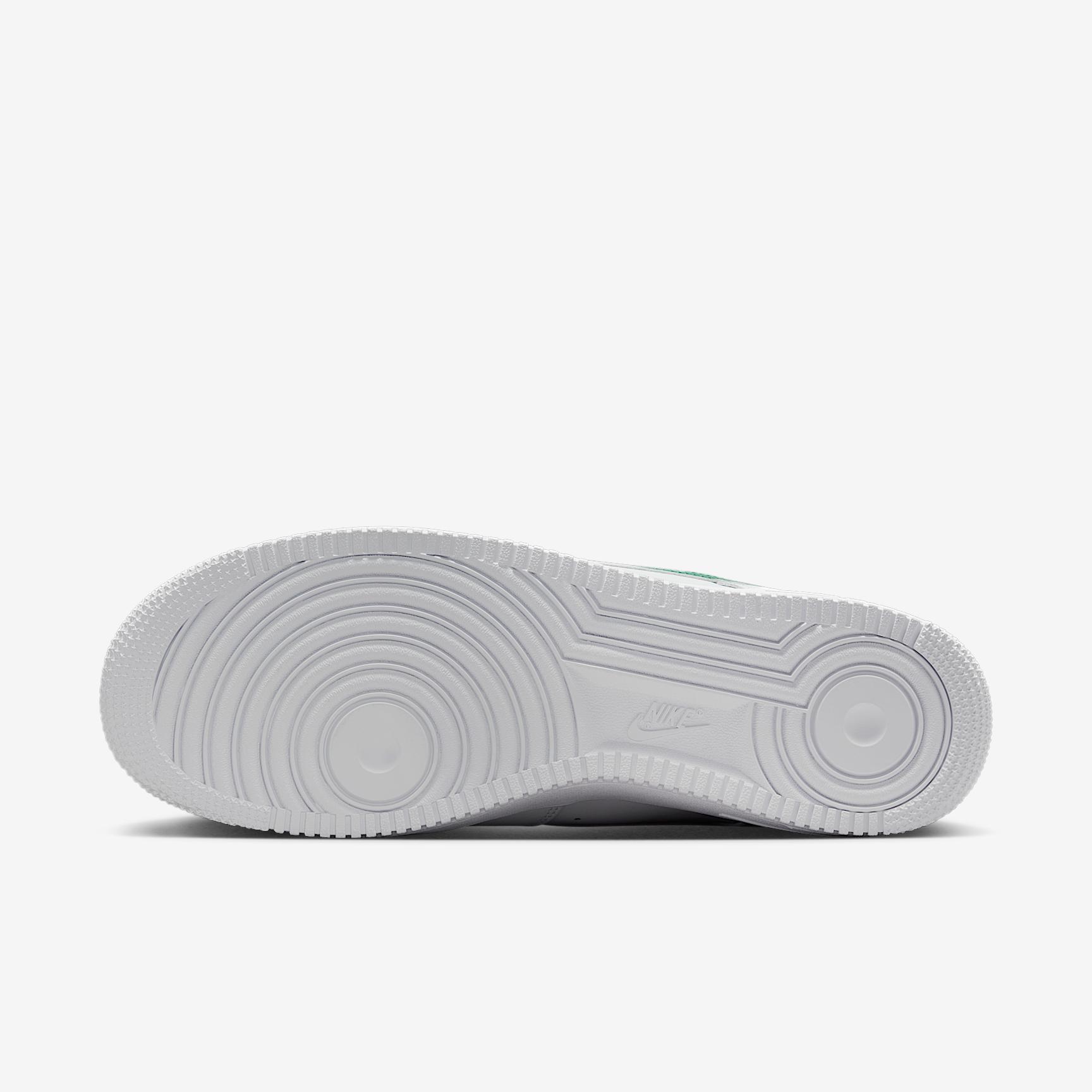 Nike Men's Air Force 1 '07 Shoes Product Image