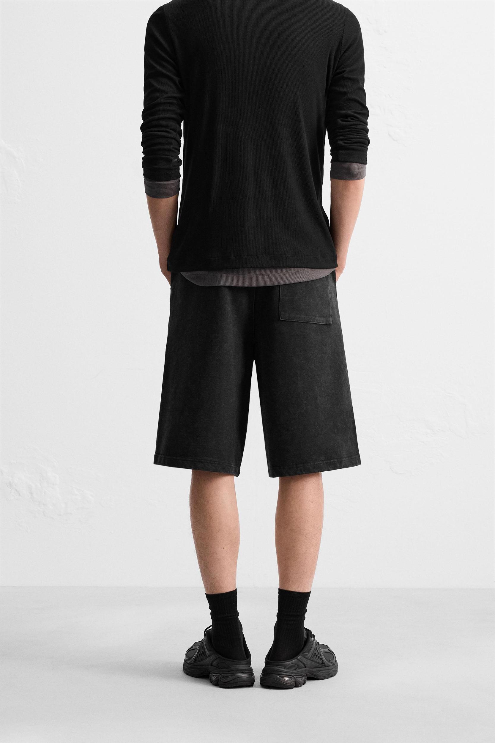 BAGGY FIT JOGGER SHORTS Product Image