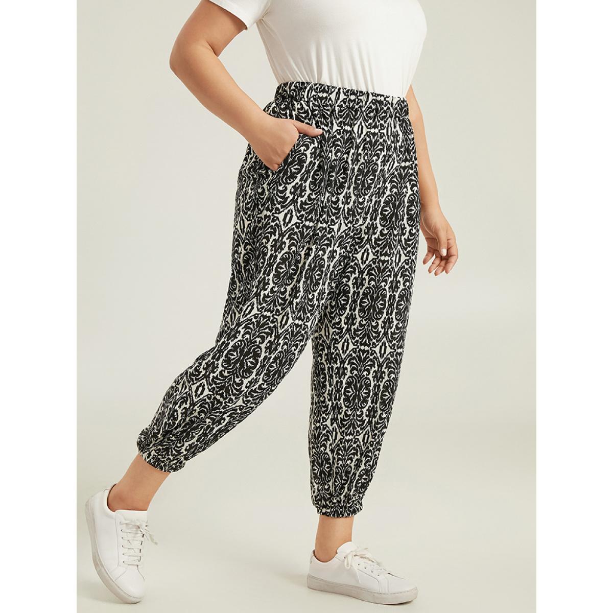 Plus Size Boho Print Elastic Waist Harem Pants Women Black Casual Harem High Rise Dailywear Pants BloomChic 12/L Product Image