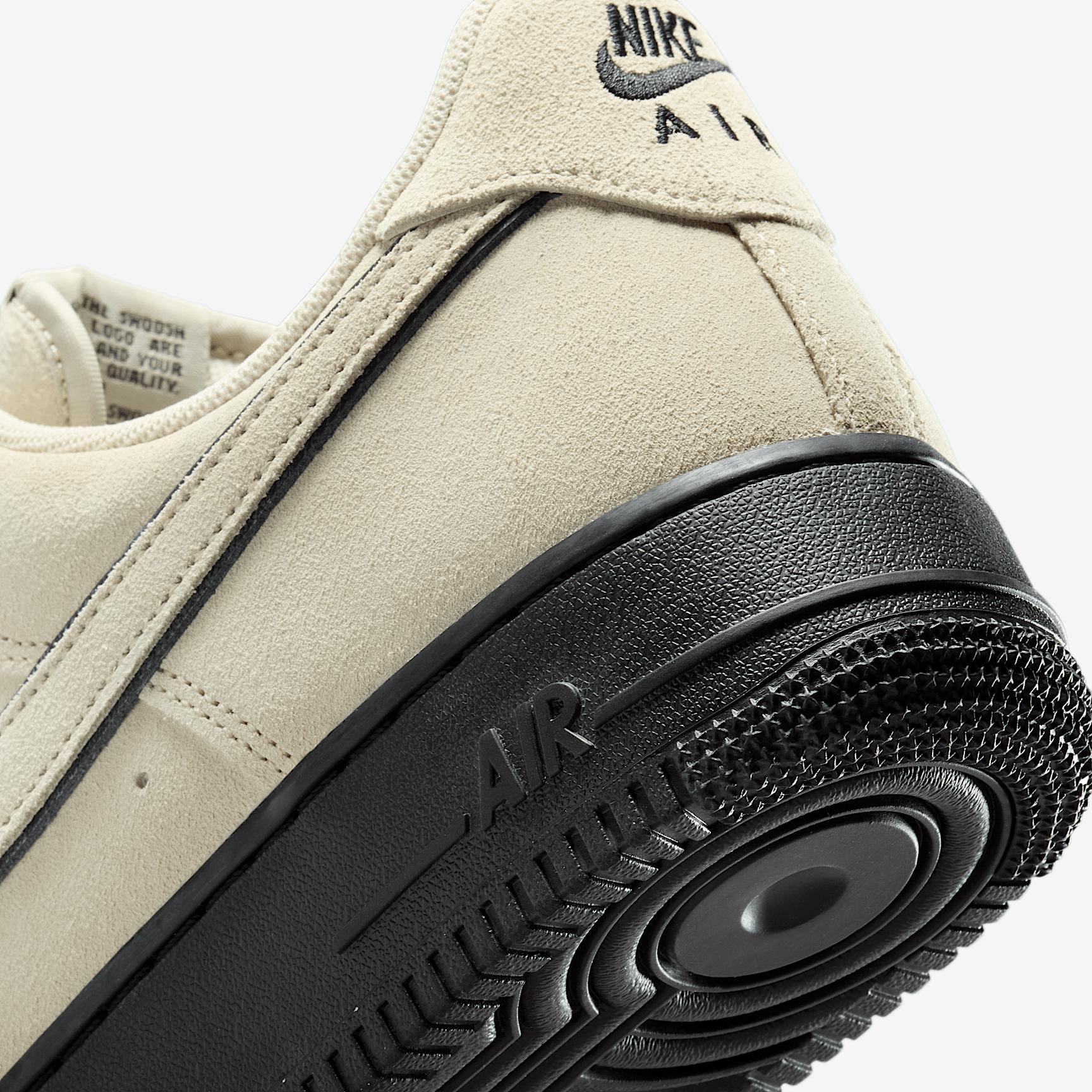 Nike Air Force 1 '07 LV8 Men's Shoes Product Image