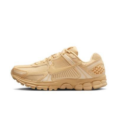 Nike Men's Zoom Vomero 5 Shoes Product Image