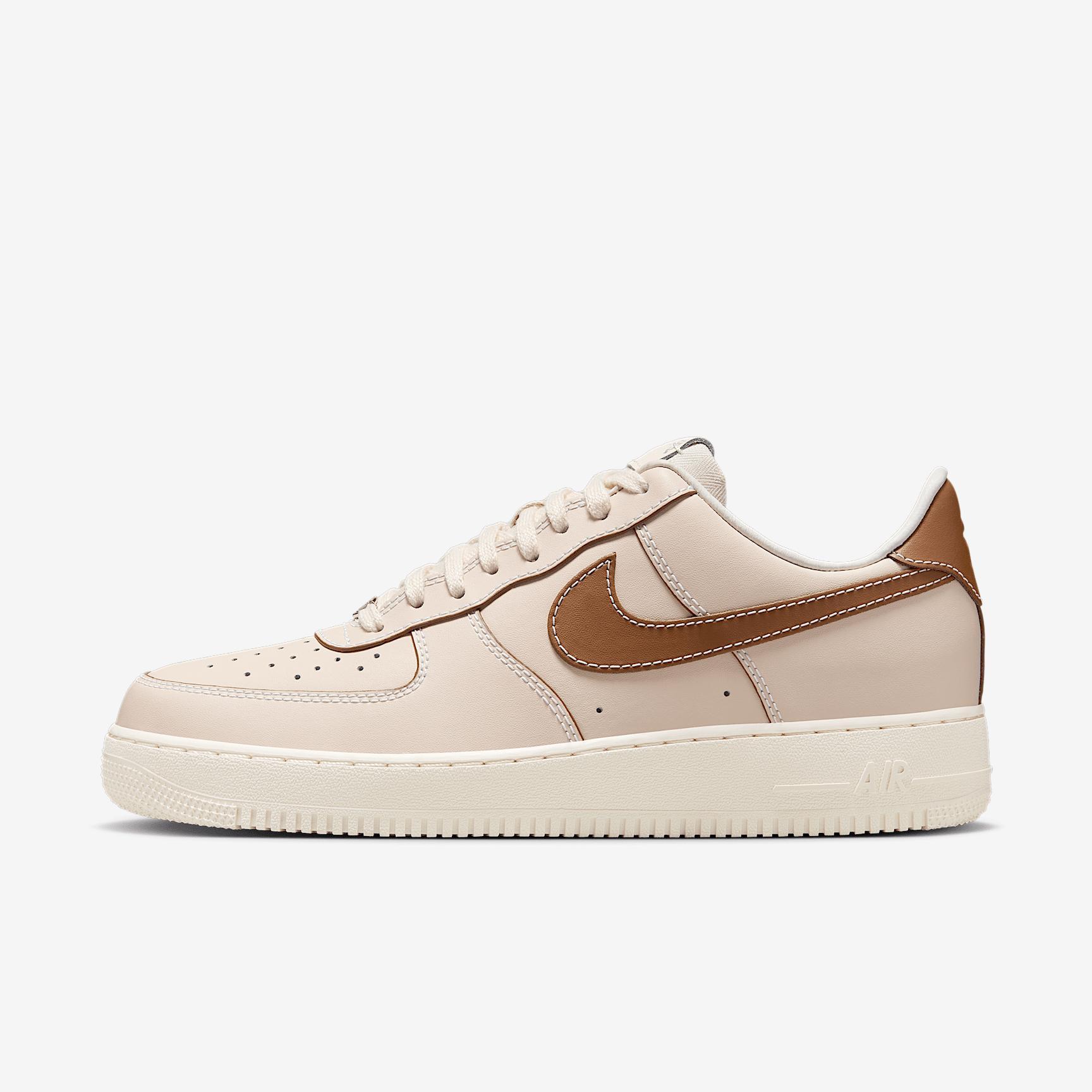 Nike Men's Air Force 1 '07 Shoes Product Image