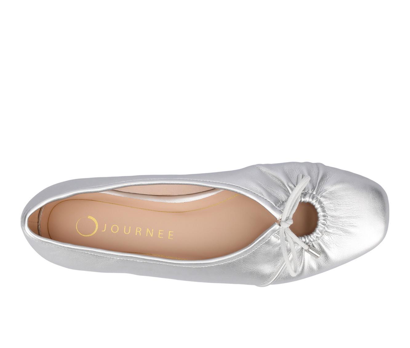 Women's Journee Collection Callee Flats Product Image