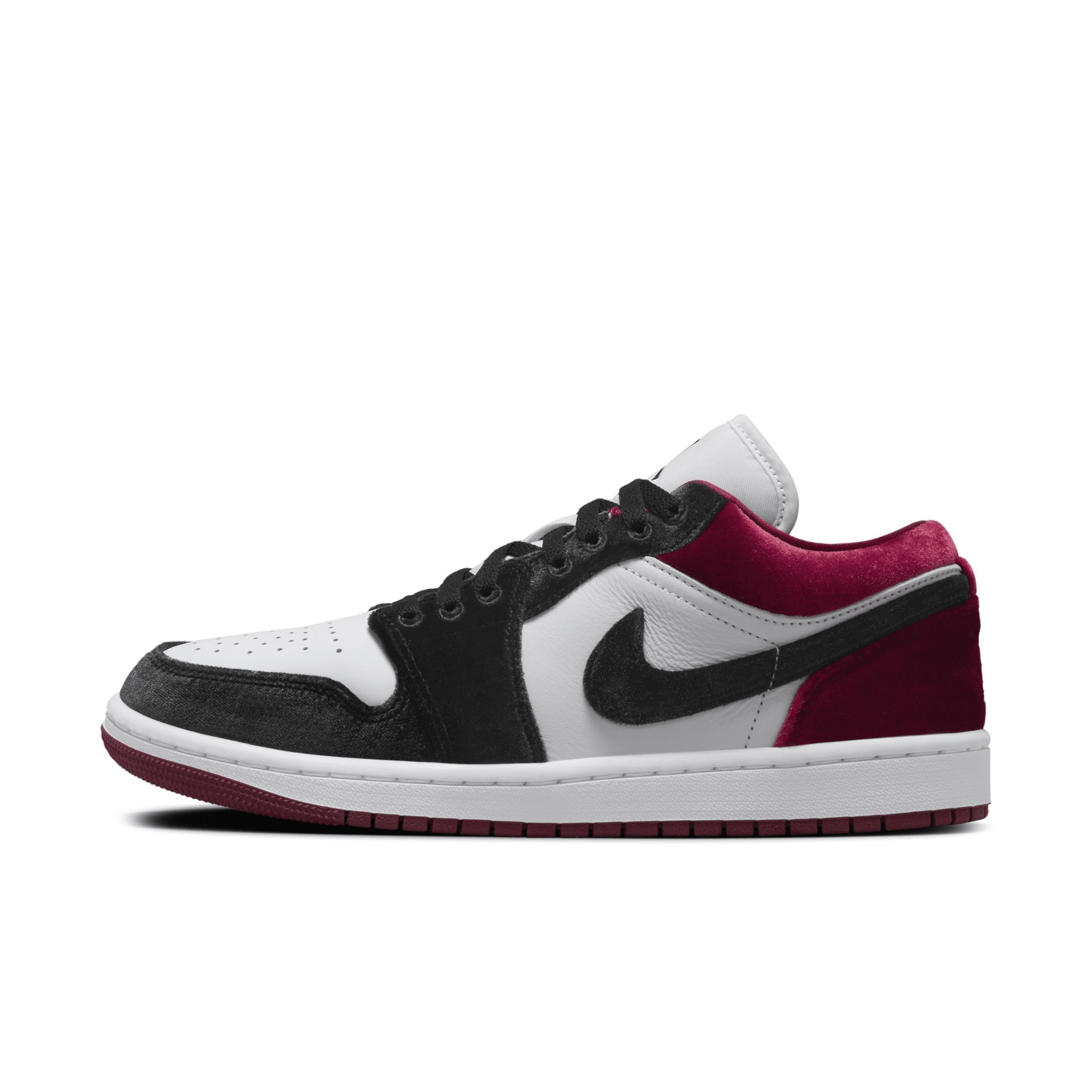 Jordan Womens Air 1 Low SE Casual Shoes Product Image