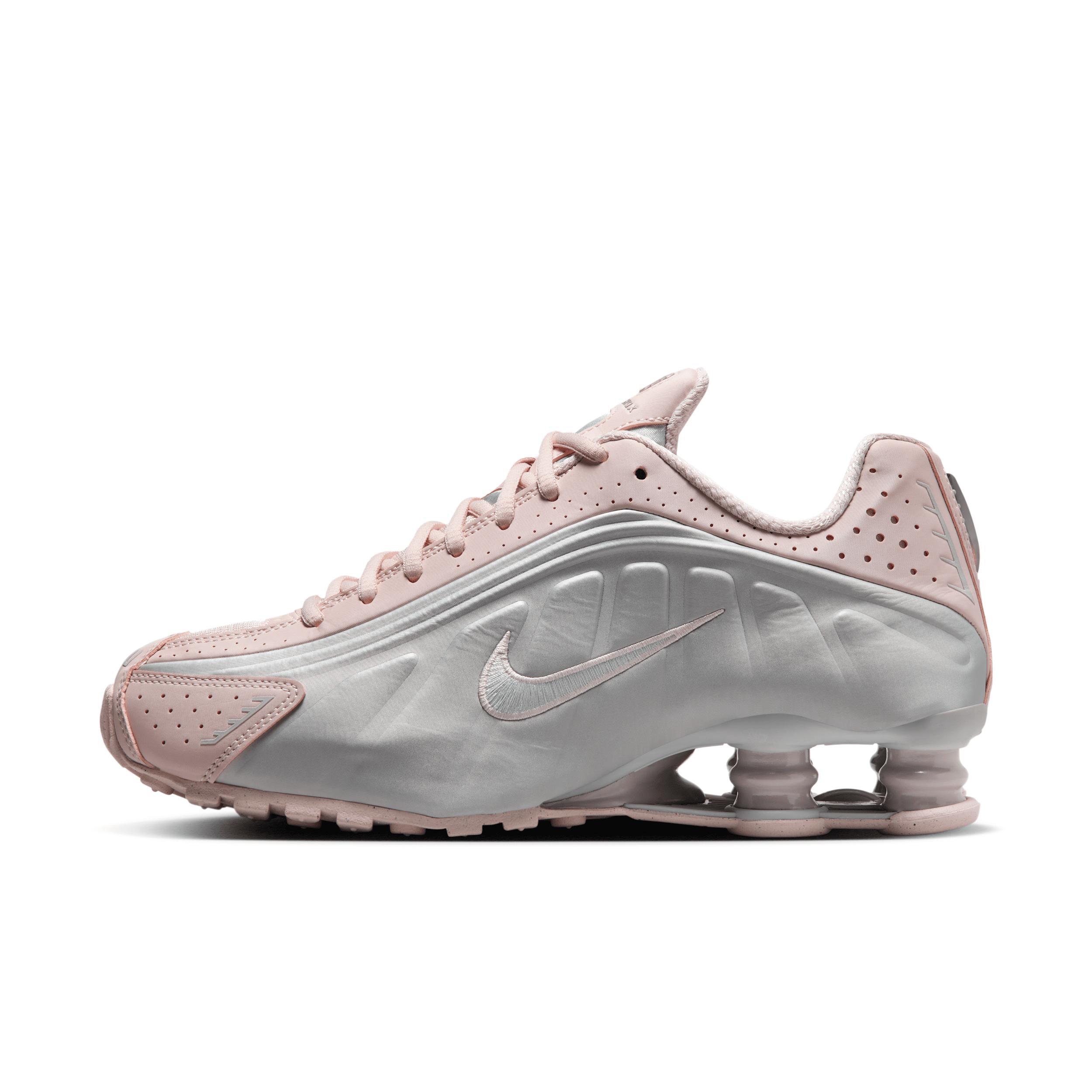 Nike Women's Shox R4 Shoes Product Image