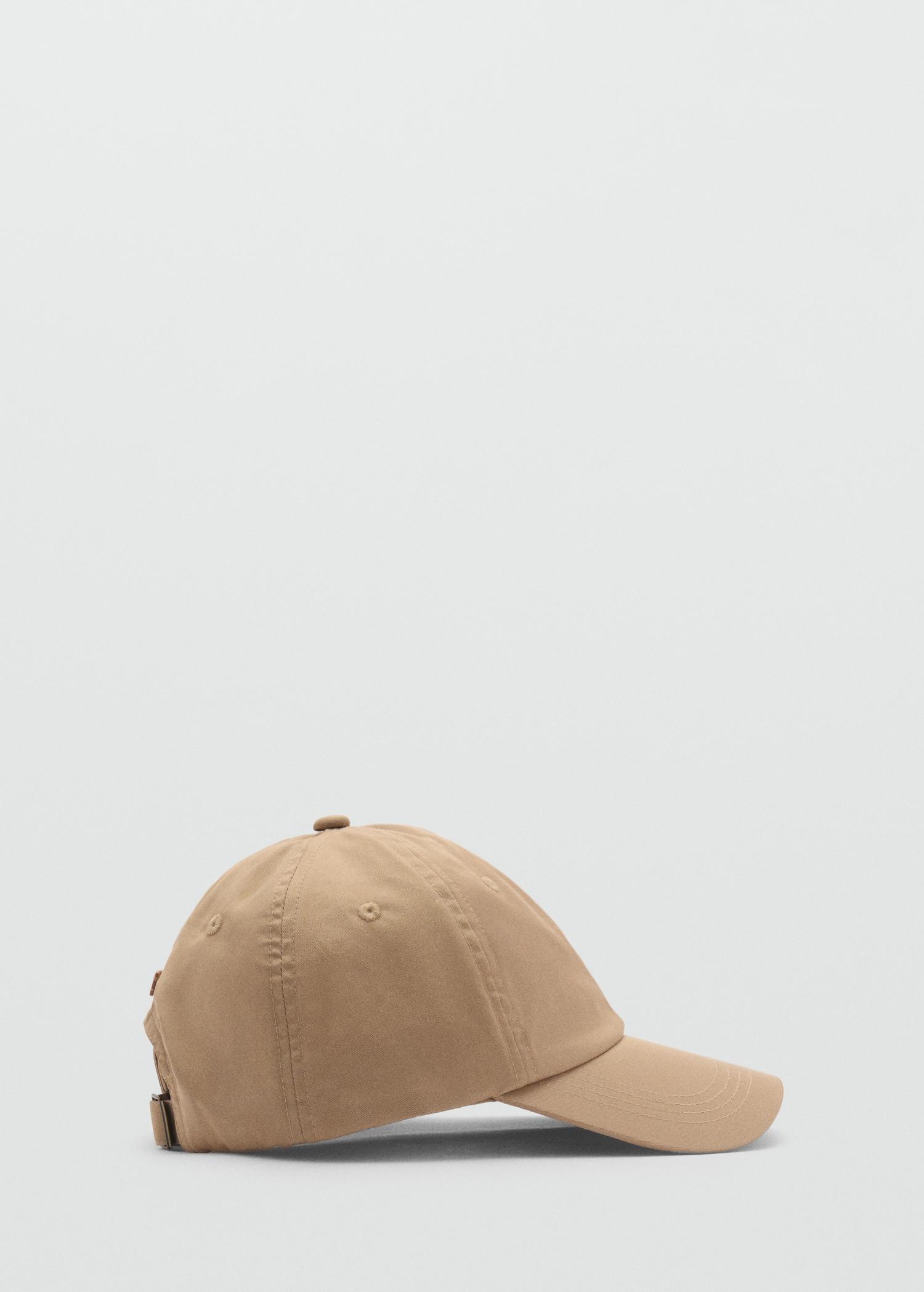 Cotton visor cap - Men | MANGO USA Product Image