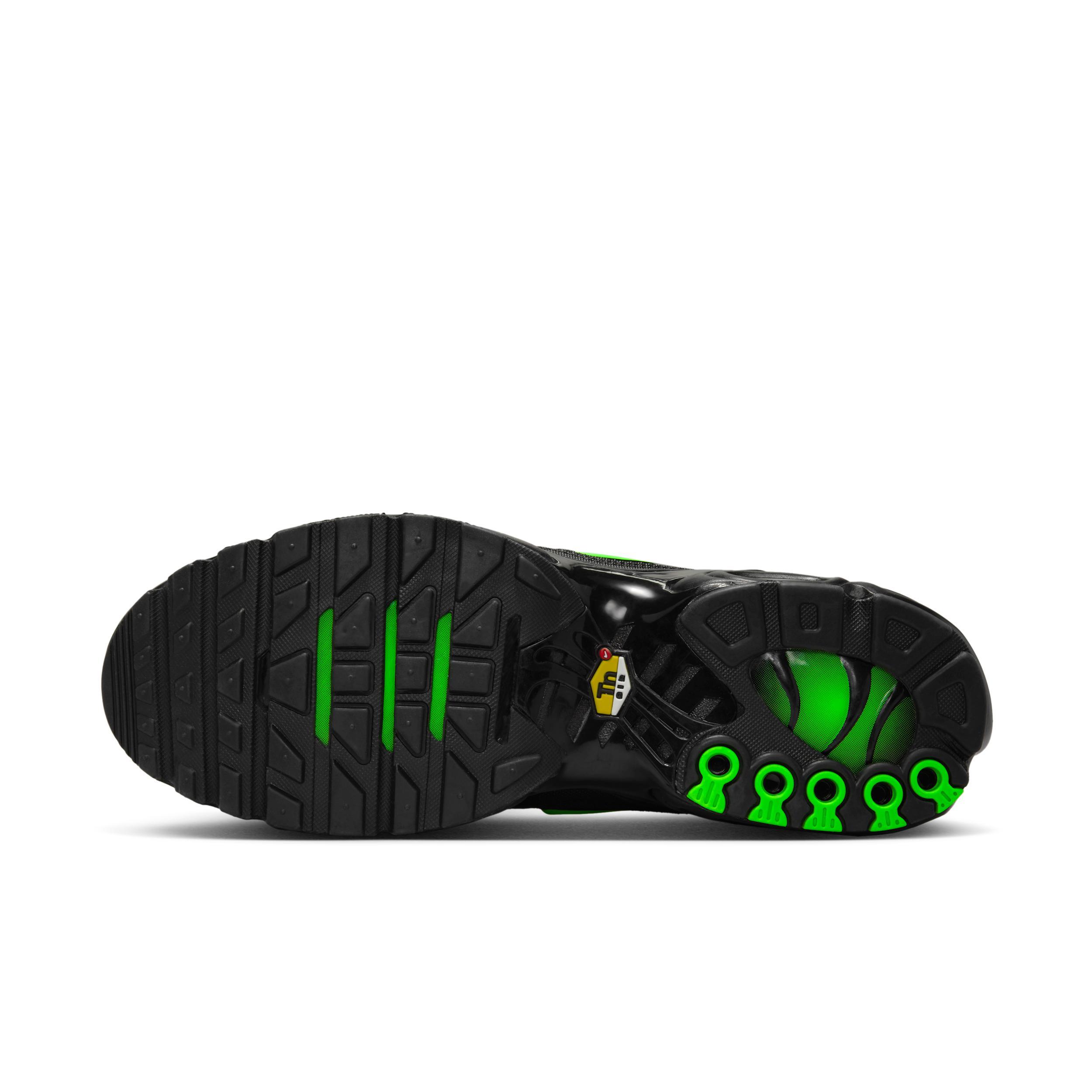 Nike Men's Air Max Plus Shoes Product Image