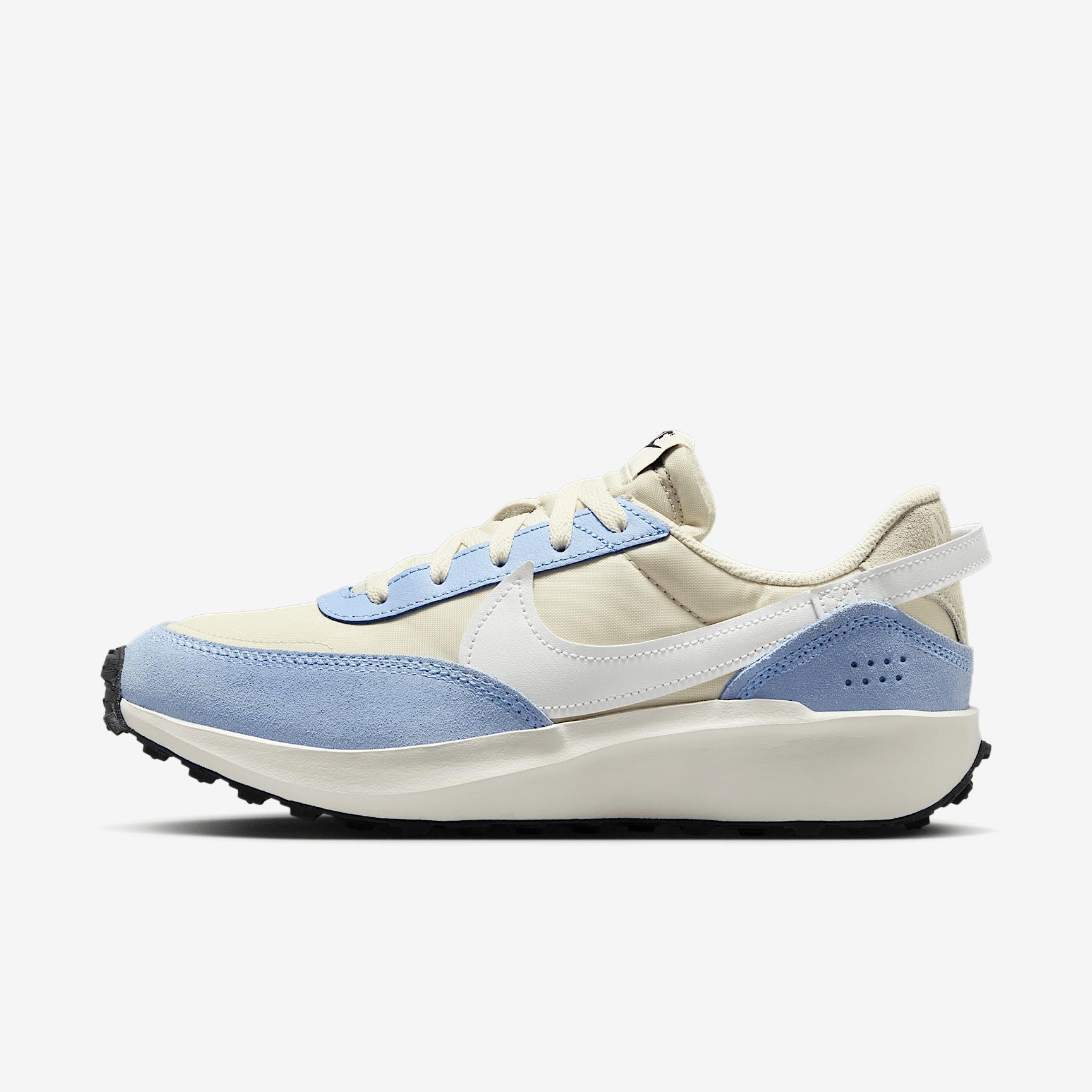Nike Waffle Debut Women's Shoes Product Image