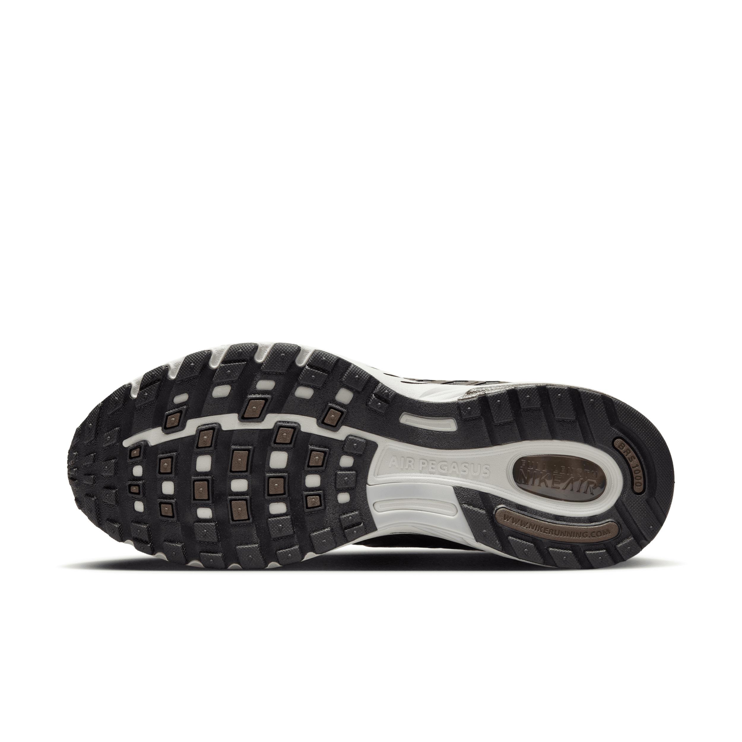 Nike Mens Air Pegasus 2005 Casual Shoes Product Image