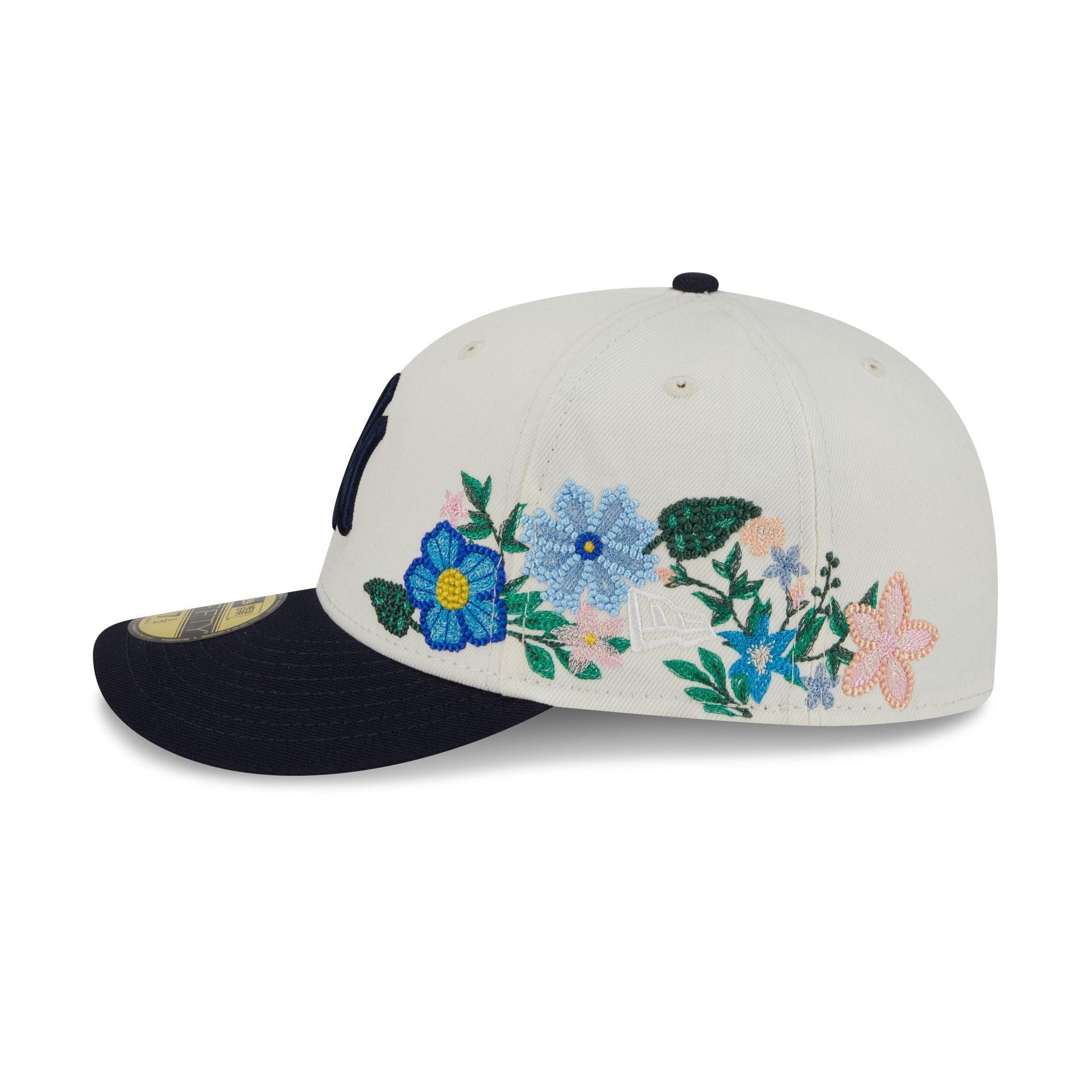 Miami Marlins Tonal Florals White 59FIFTY Fitted Hat Male Product Image