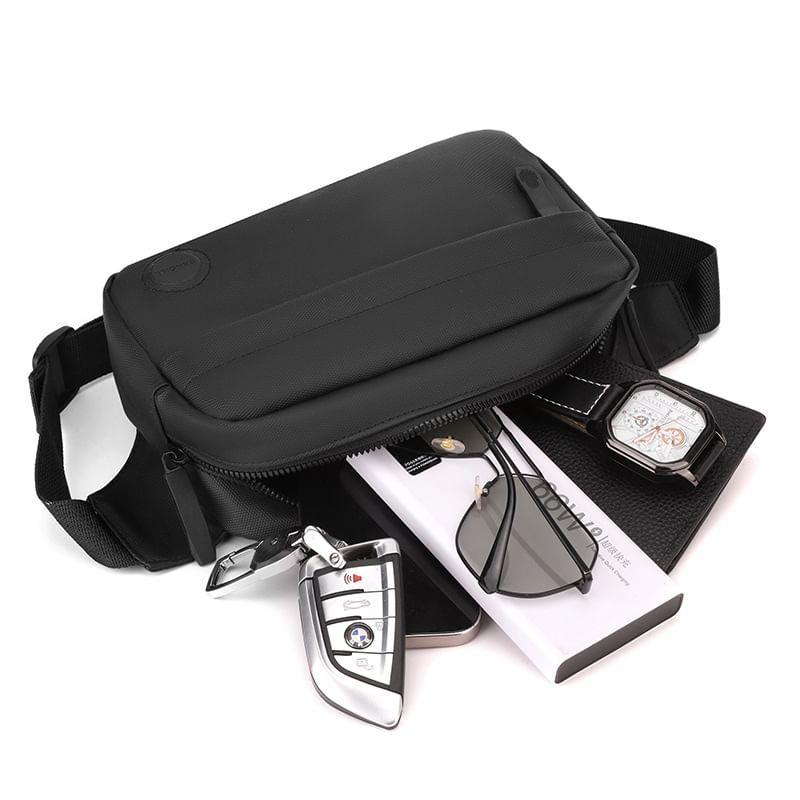 Plain Chest Belt Bag Product Image