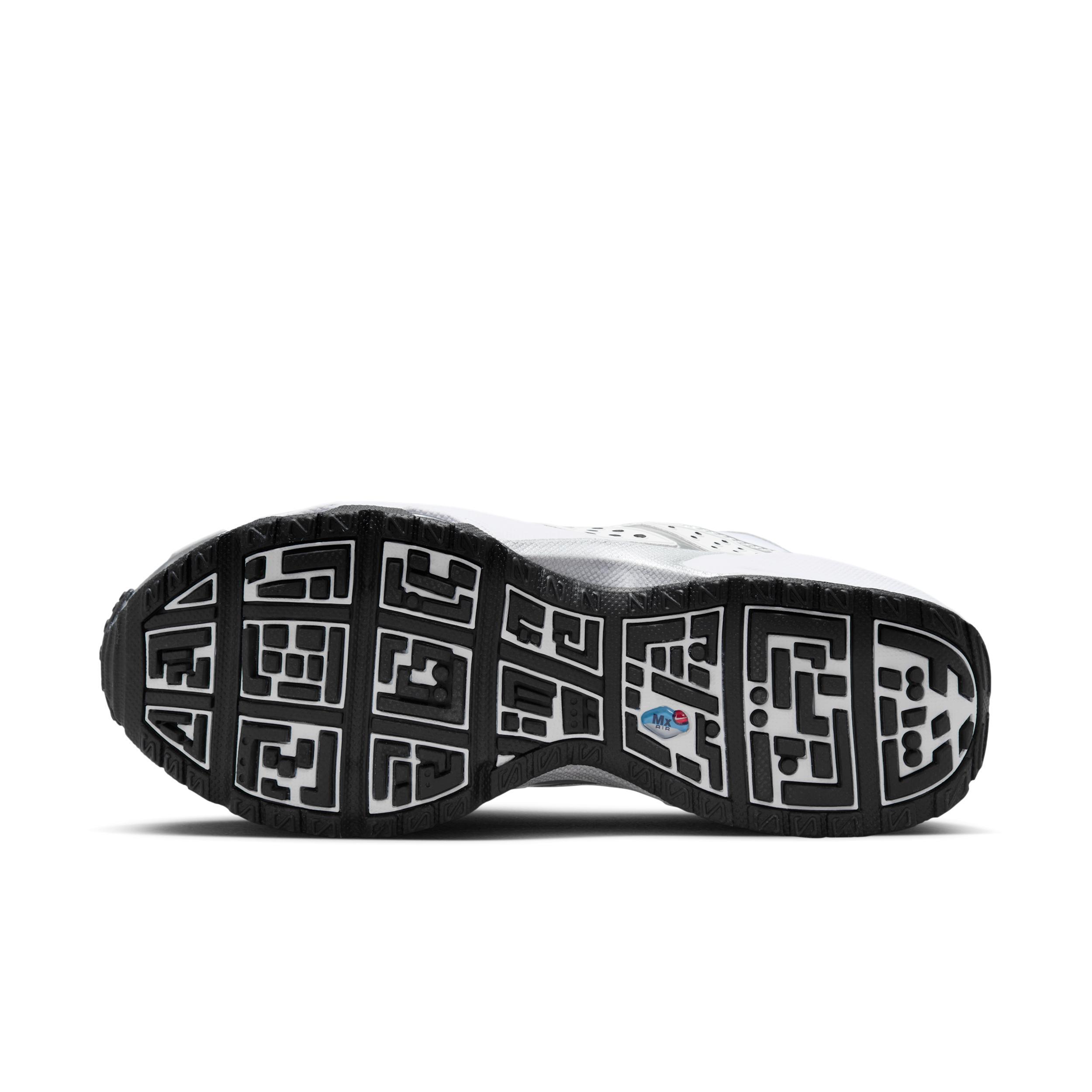 Nike Women's Air Max SNDR Shoes Product Image