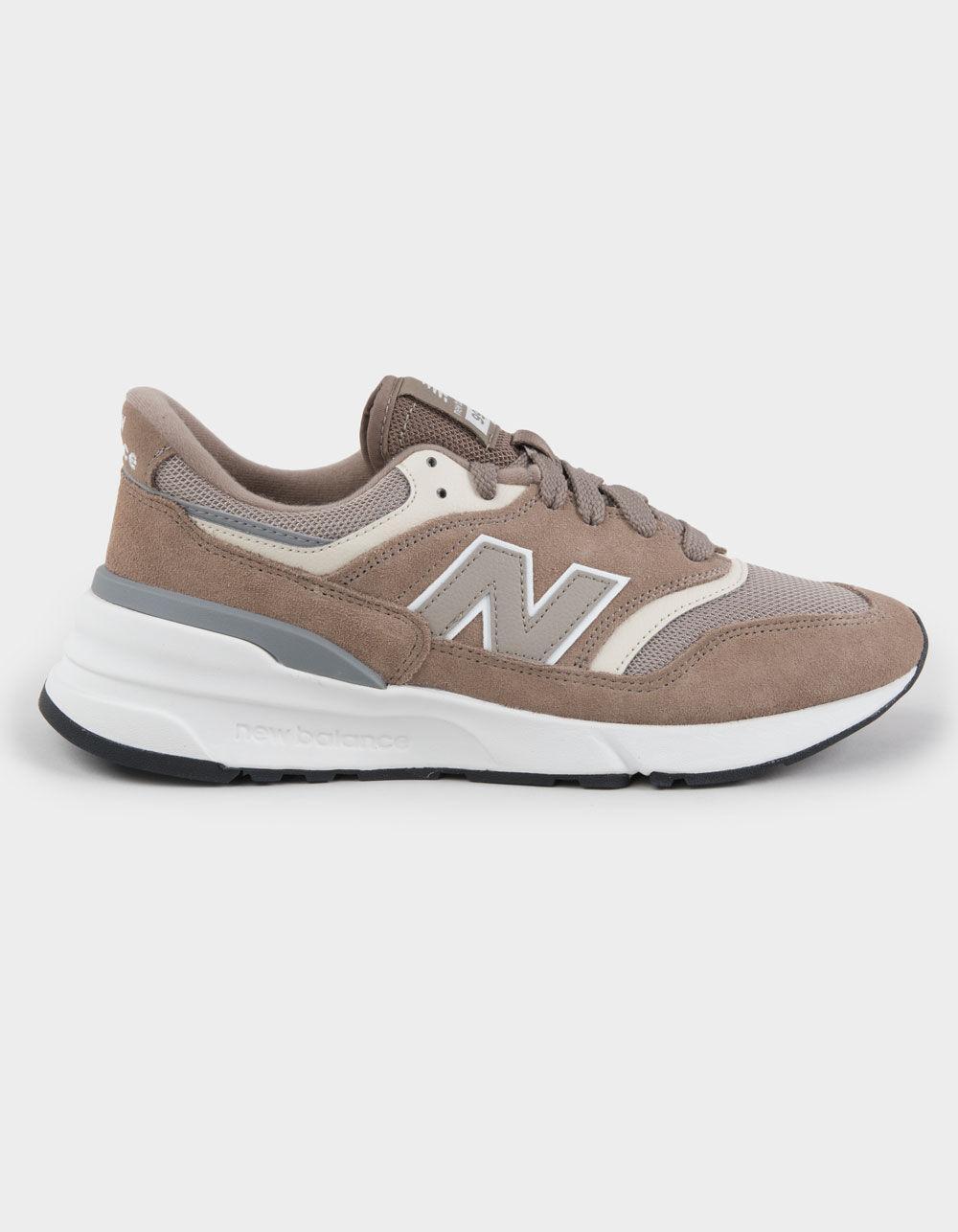 NEW BALANCE 997R Shoes - MUSHROOM Product Image