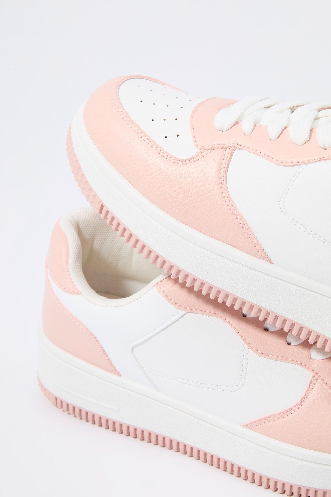 Classic Low Top Sneaker Female Product Image