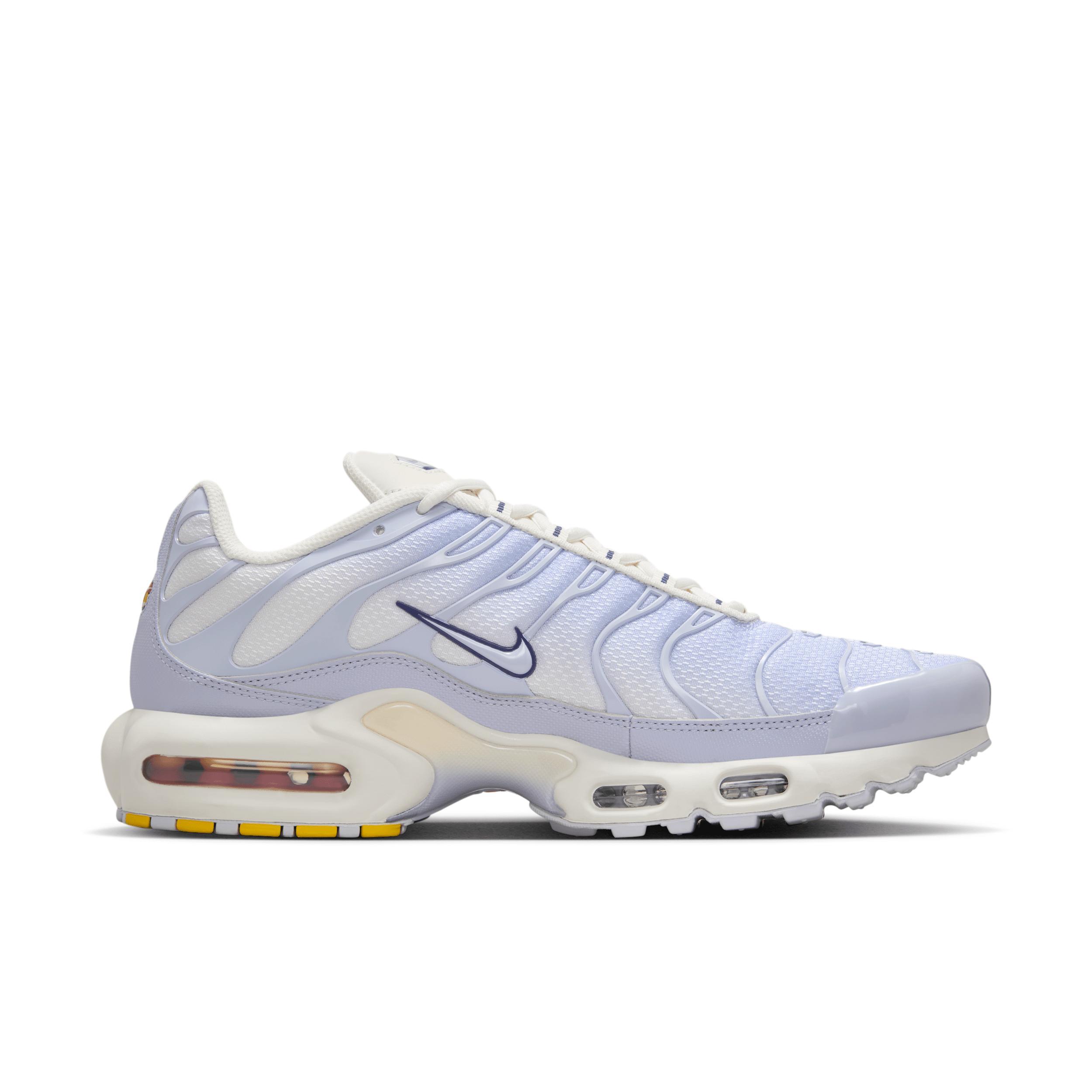 Nike Men's Air Max Plus Shoes Product Image