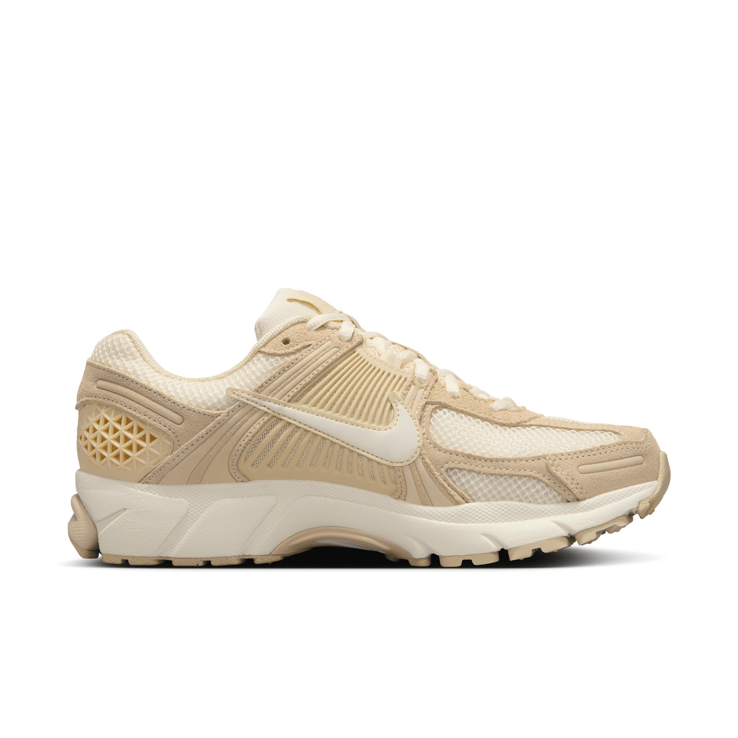 Nike Women's Zoom Vomero 5 Shoes Product Image