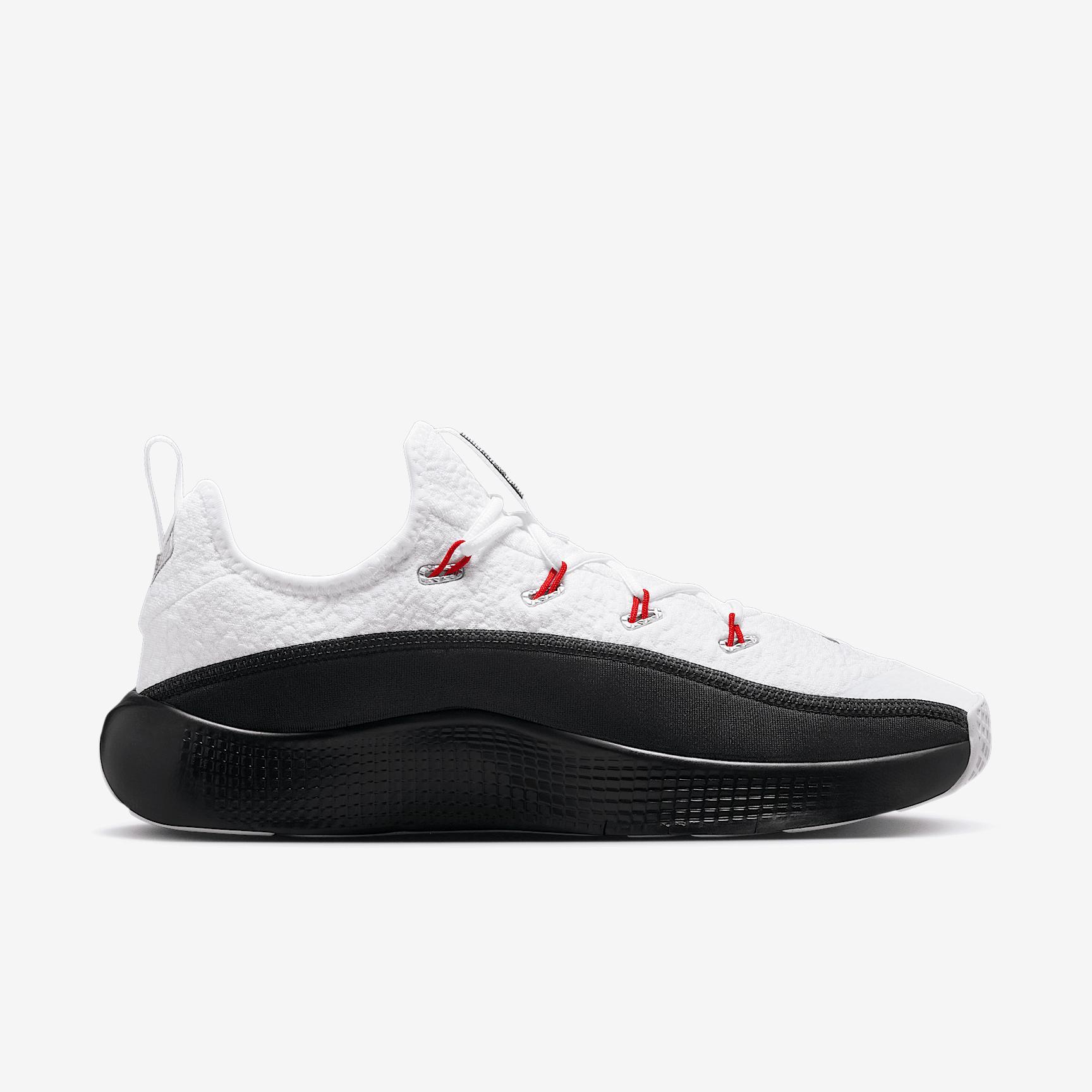 Nike Men's LeBron TR 1 Workout Shoes Product Image