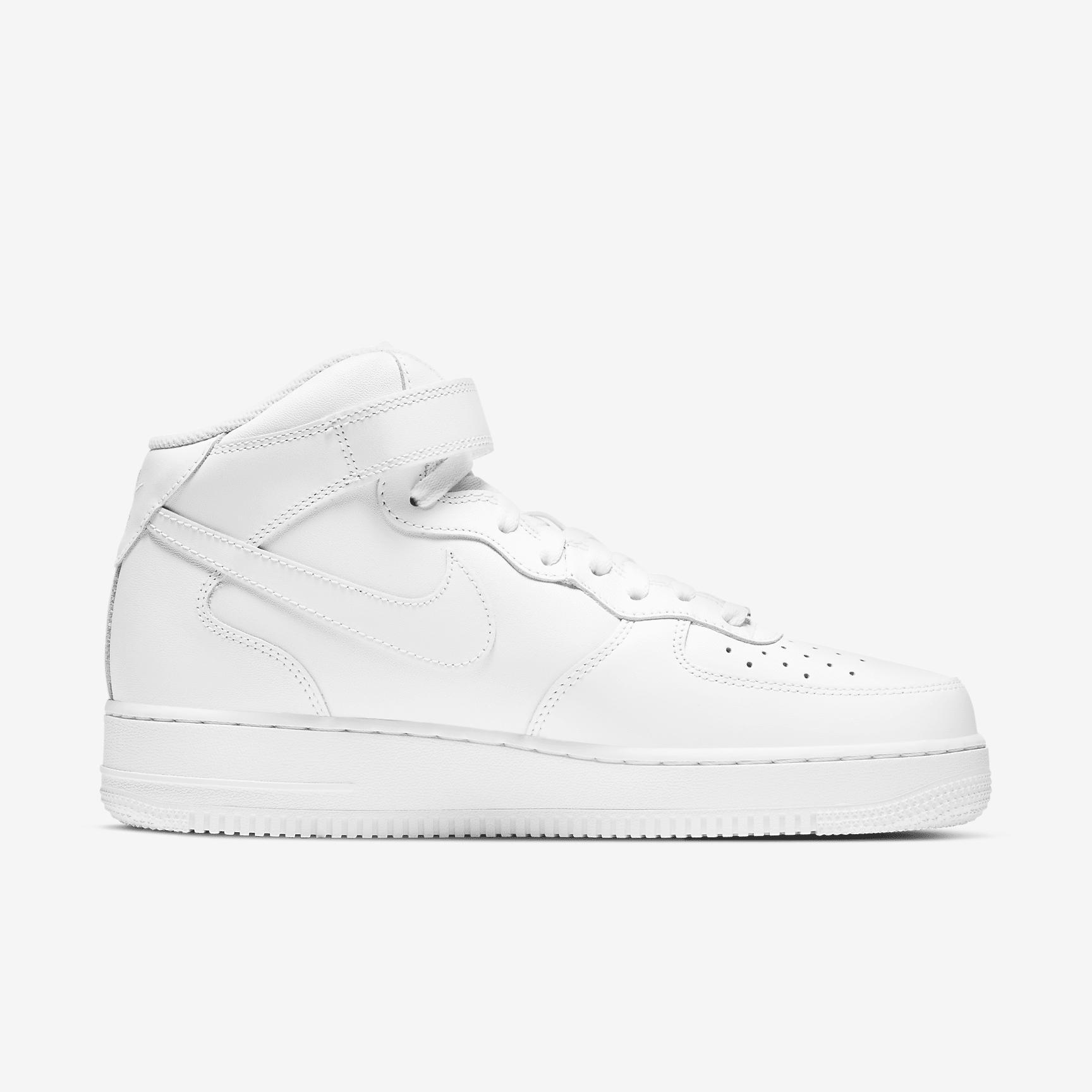 Nike Men's Air Force 1 Mid '0 Shoes Product Image