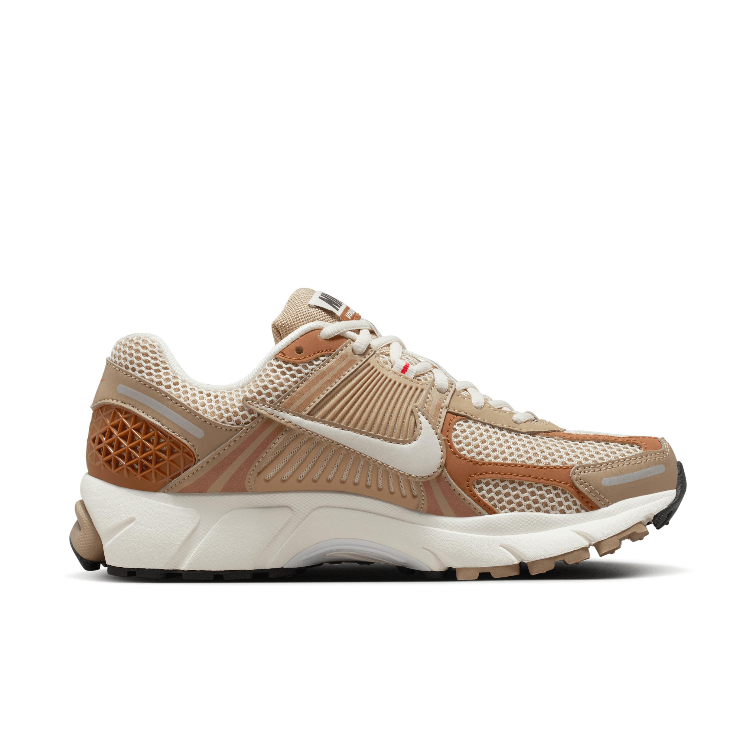 Nike Women's Zoom Vomero 5 Shoes Product Image