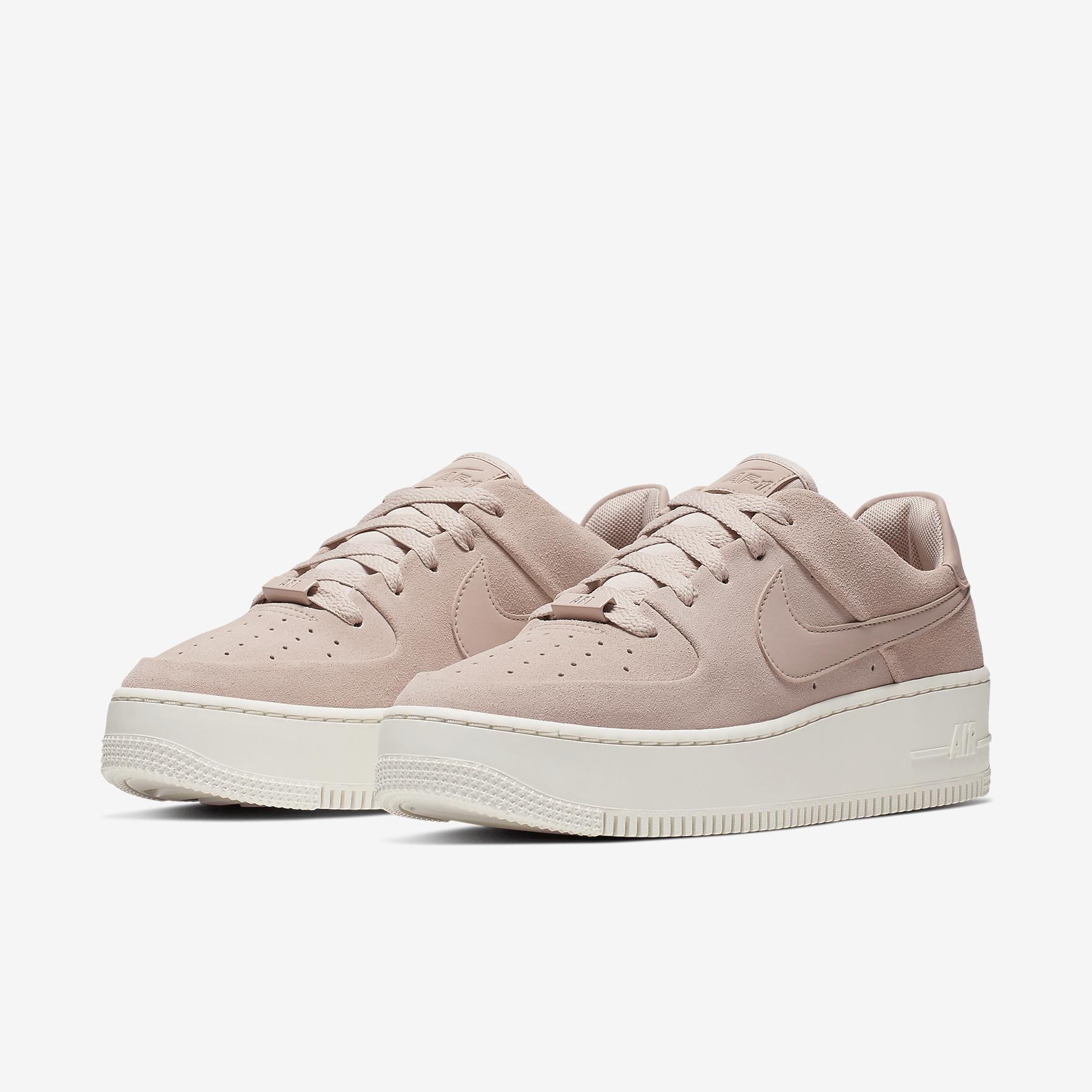 Nike Women's Air Force 1 Sage Low Shoes Product Image