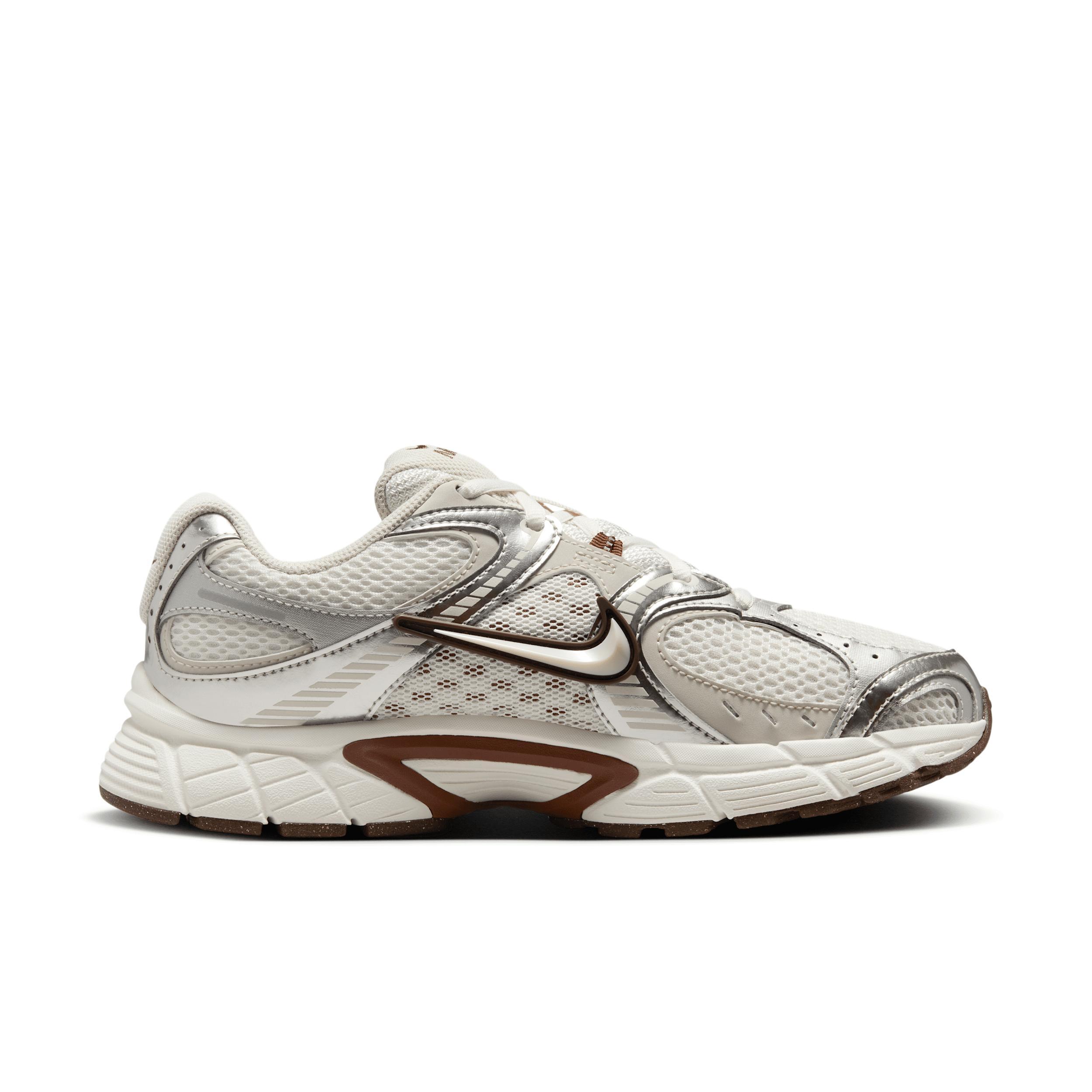 Nike Women's V5 RNR Shoes Product Image