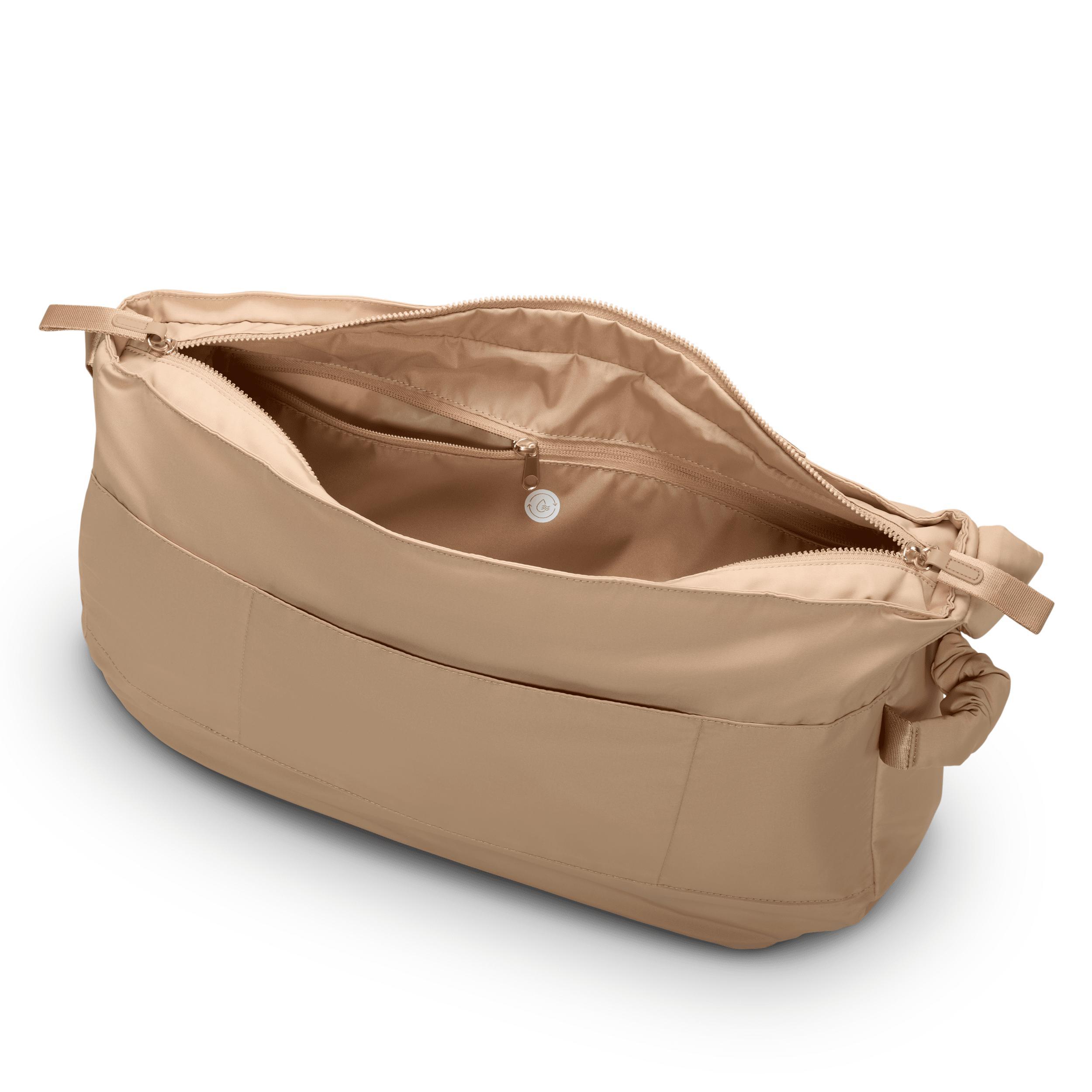 Nike One Tote Bag (25L) Product Image