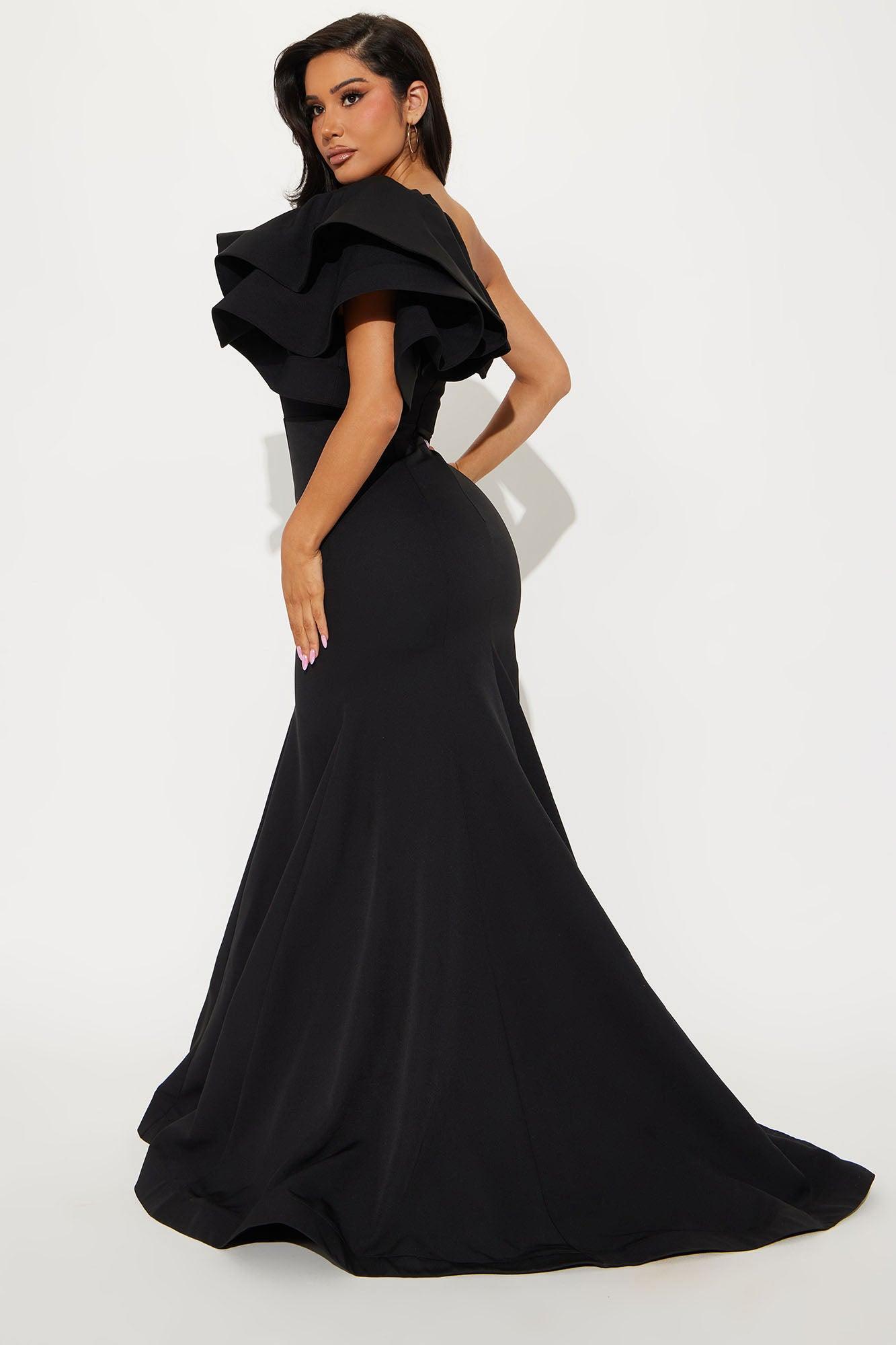 Guiselle Mermaid Maxi Gown - Black Product Image