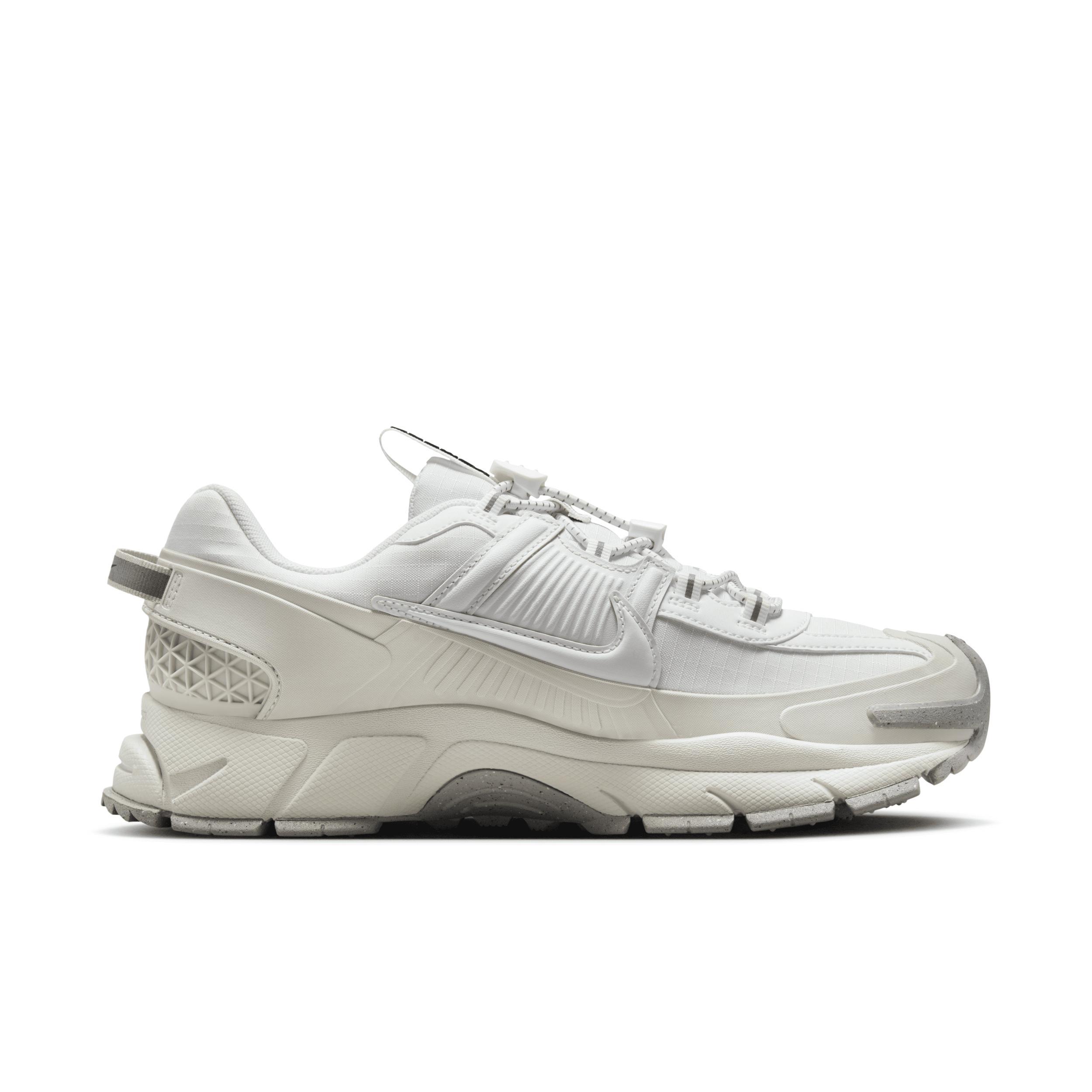 Nike Zoom Vomero Roam Women's Winterized Shoes Product Image