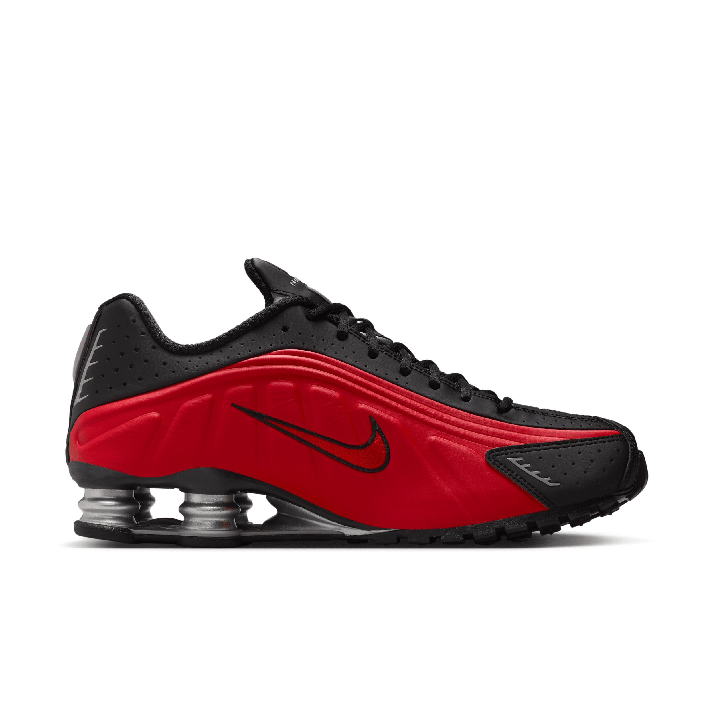 Nike Men's Shox R4 Shoes Product Image