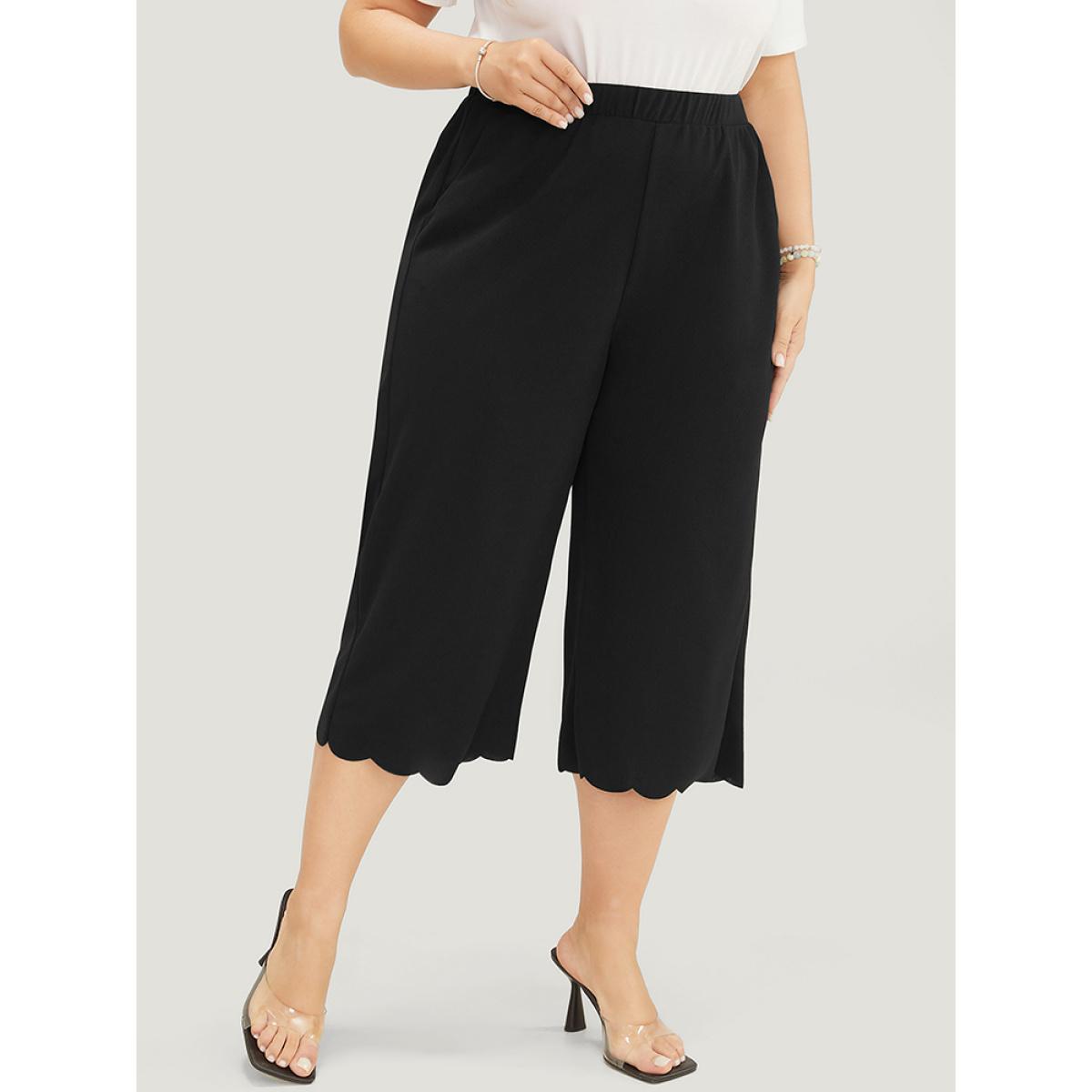 Plus Size Plain Pocket Scalloped Trim Pants Women Black Casual Loose High Rise Dailywear Pants BloomChic 14-16/1X Product Image