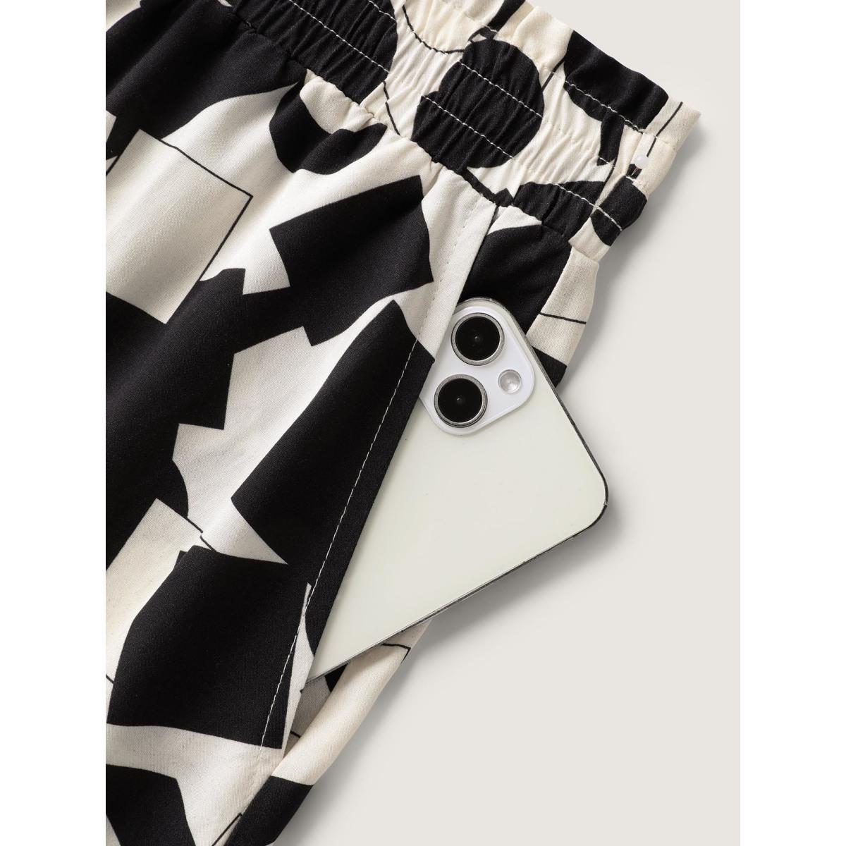 Plus Size Geometric Print Drawstring Wide-Leg Pants Women BlackFlower Loose Mid Rise Work Pants BloomChic 28/5X Product Image