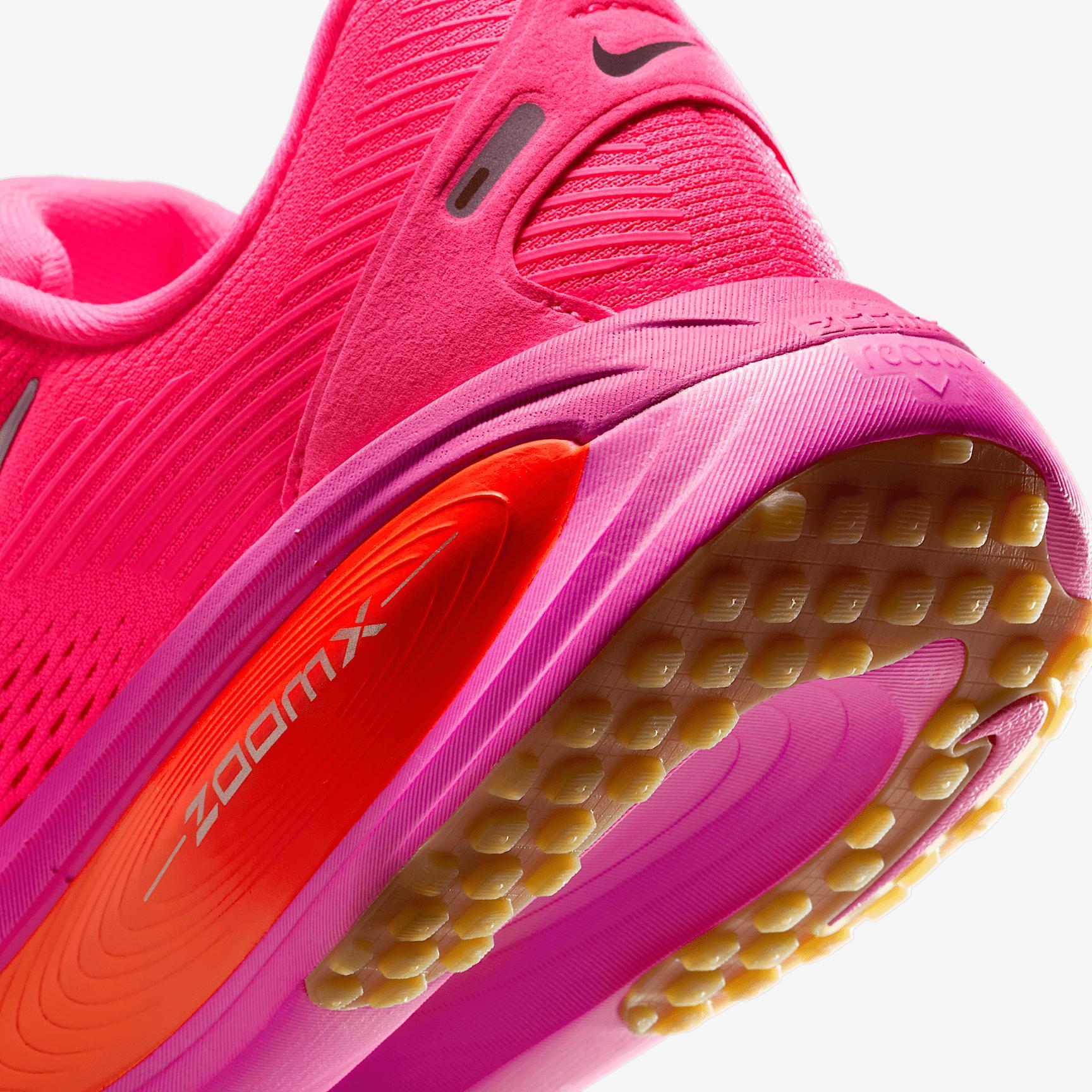 Nike Vomero 18 Women's Road Running Shoes Product Image