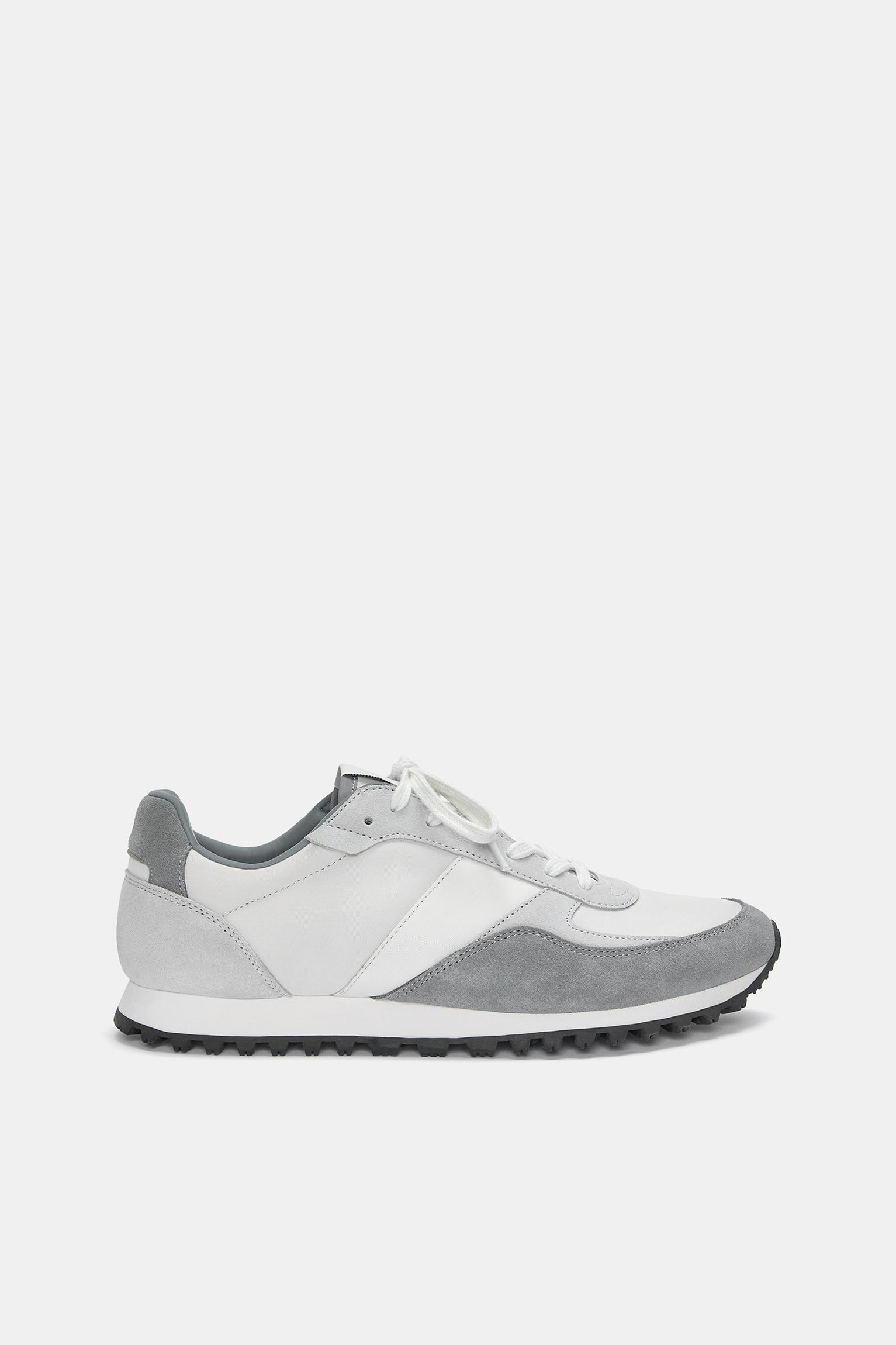 Casual sneakers Product Image