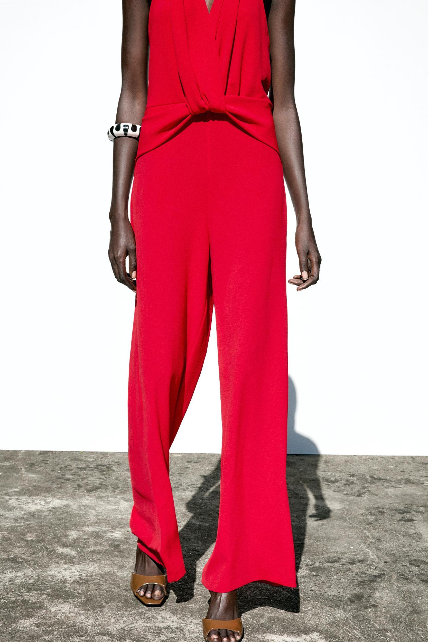 HALTER KNOT JUMPSUIT Product Image
