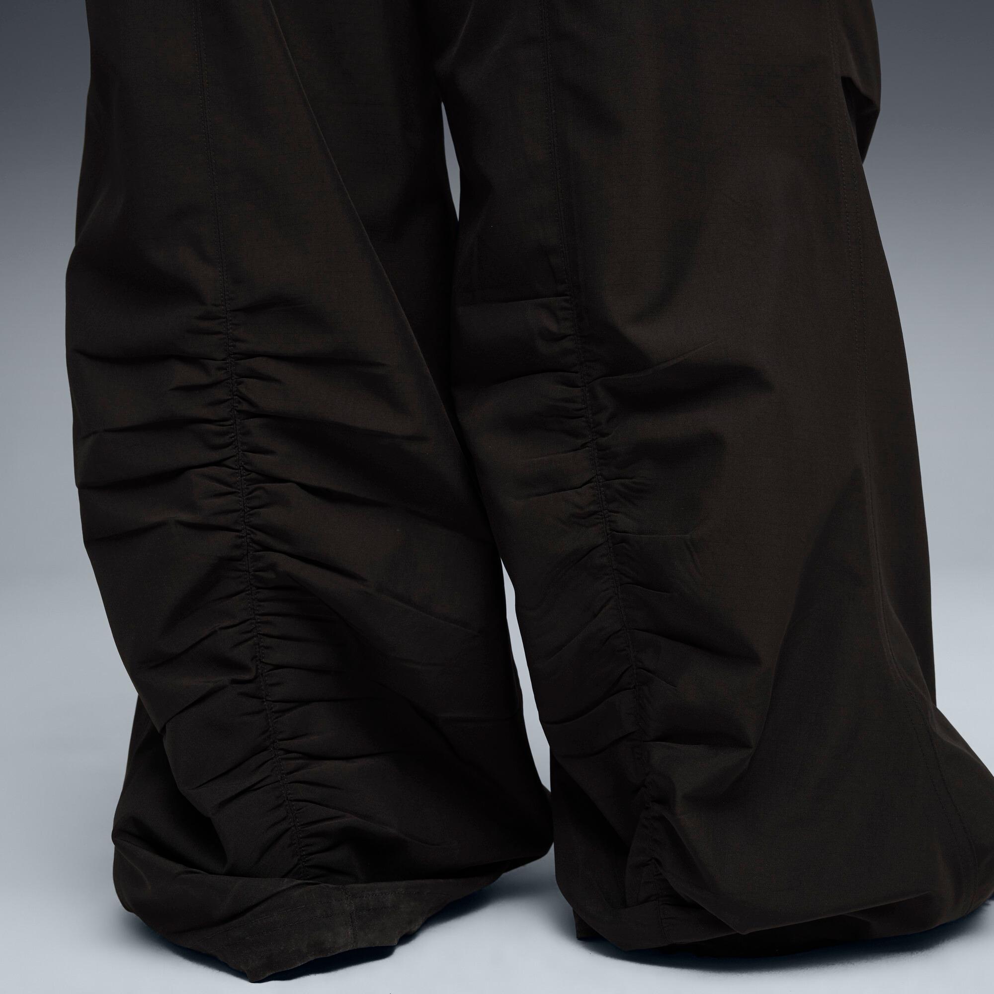 WARDROBE ESS Parachute Pants Women Product Image